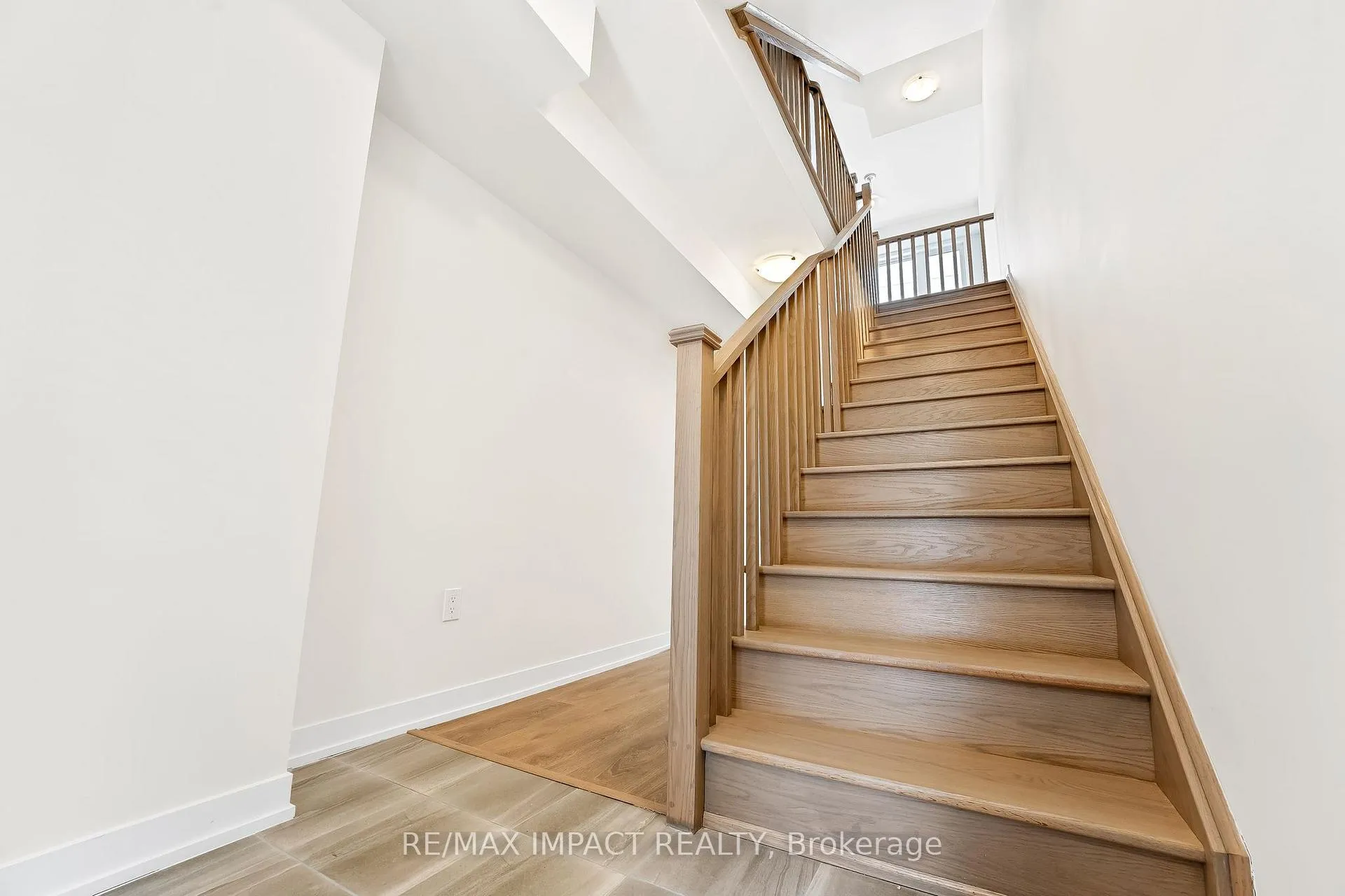 Photo 10 of Unit 1106, 1856 Notion Road, Pickering, Rural Pickering — HOMEH