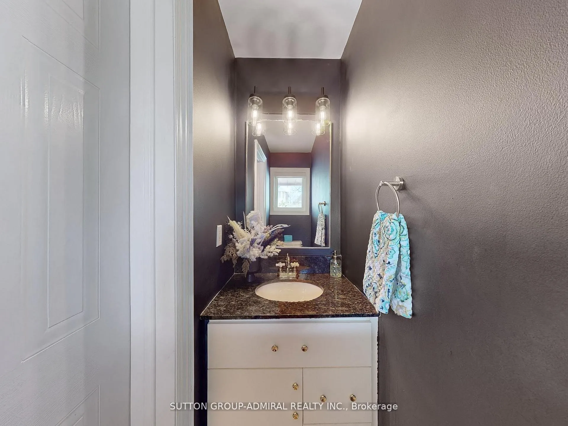 Photo 14 of 101 Glen Crescent, Vaughan, Uplands — HOMEH