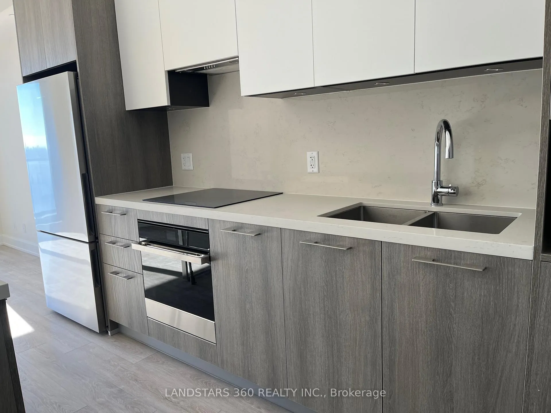 Photo 3 of Unit 2902, 8 Water Walk Drive, Markham, Unionville — HOMEH