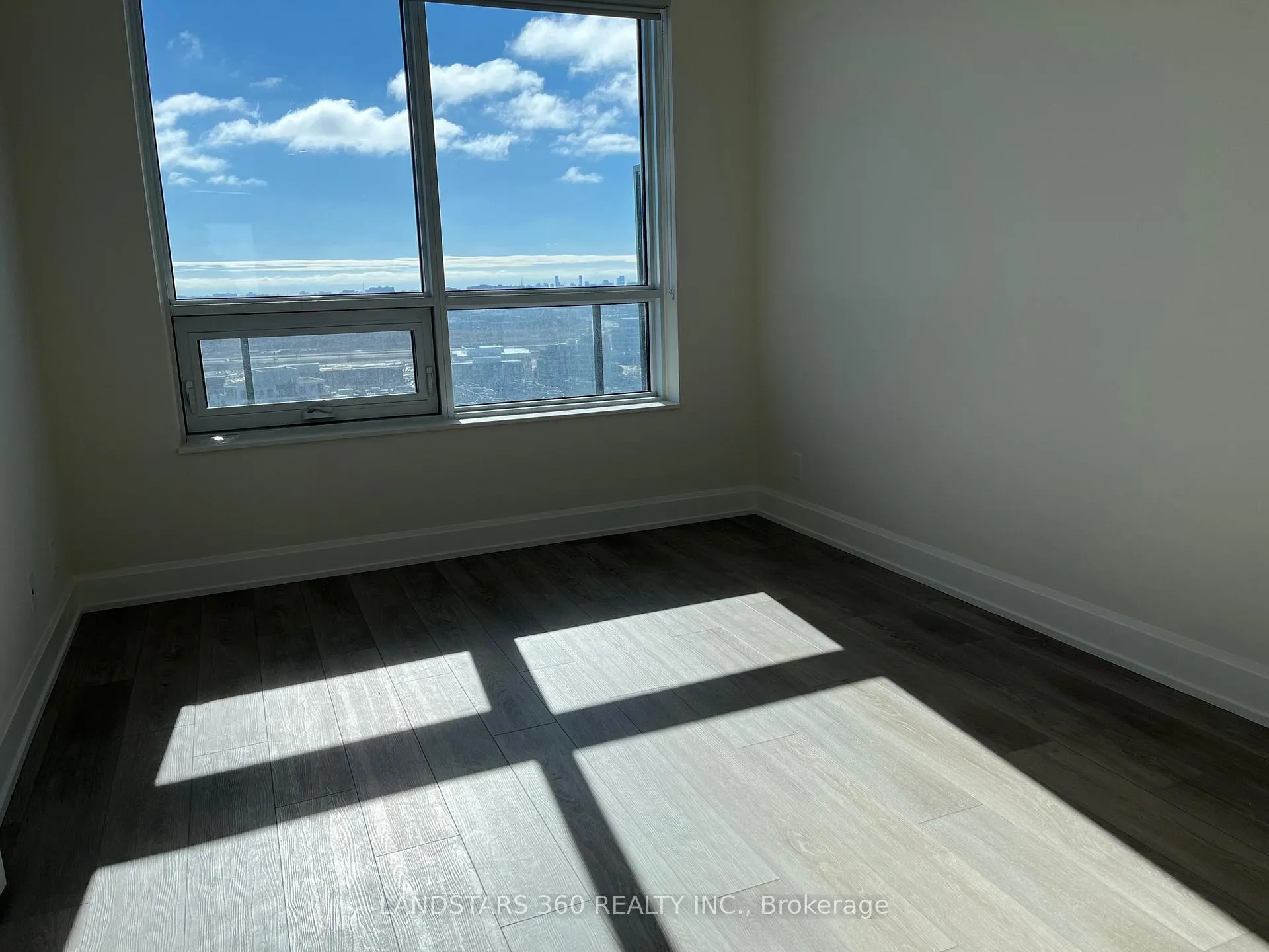 Photo 6 of Unit 2902, 8 Water Walk Drive, Markham, Unionville — HOMEH