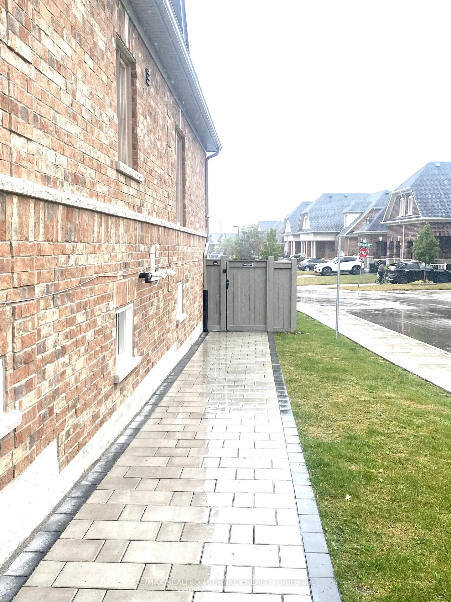 Photo 2 of Unit Lower, 20 Gilroy Court E, New Tecumseth, Alliston — HOMEH
