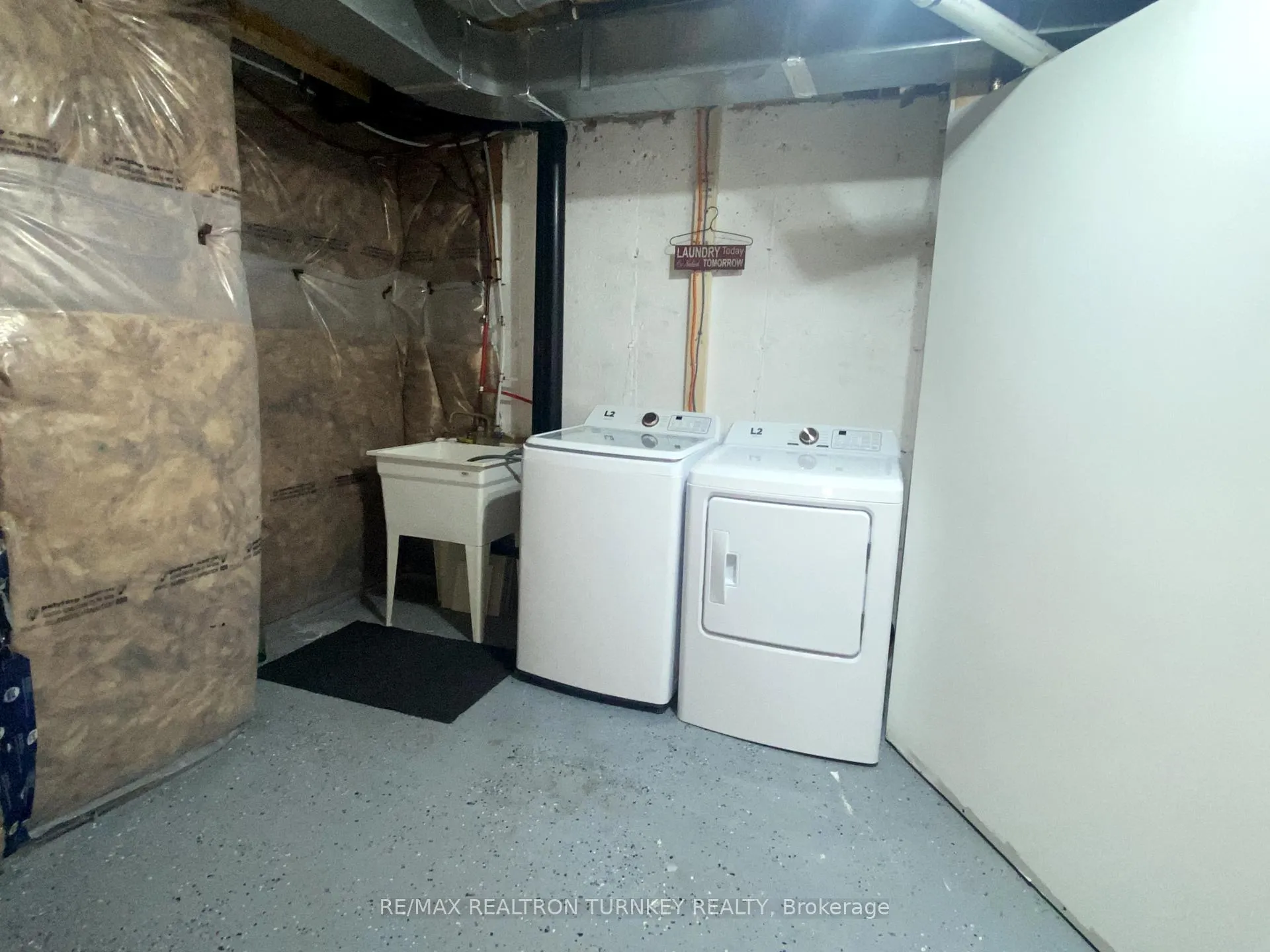 Photo 35 of Unit Lower, 20 Gilroy Court E, New Tecumseth, Alliston — HOMEH