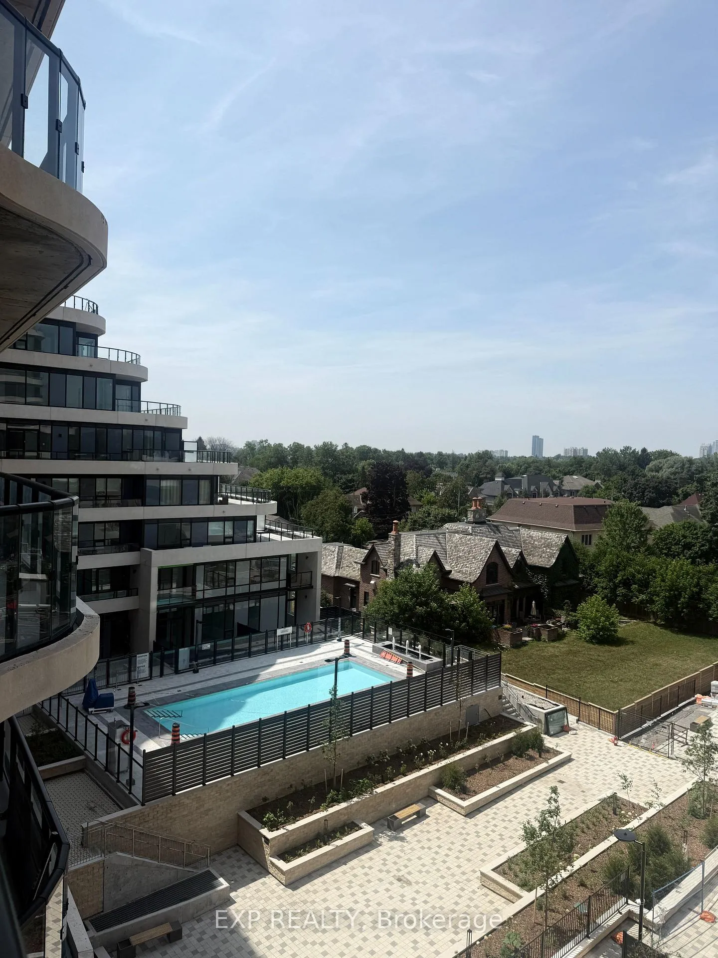 Photo 4 of Unit 535, 8188 Yonge St, Vaughan, Uplands — HOMEH