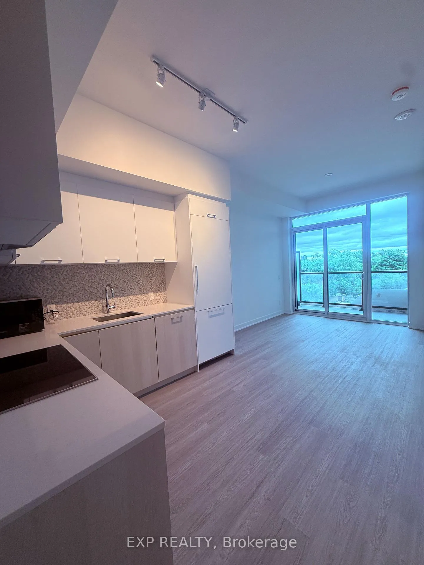 Photo 7 of Unit 535, 8188 Yonge St, Vaughan, Uplands — HOMEH