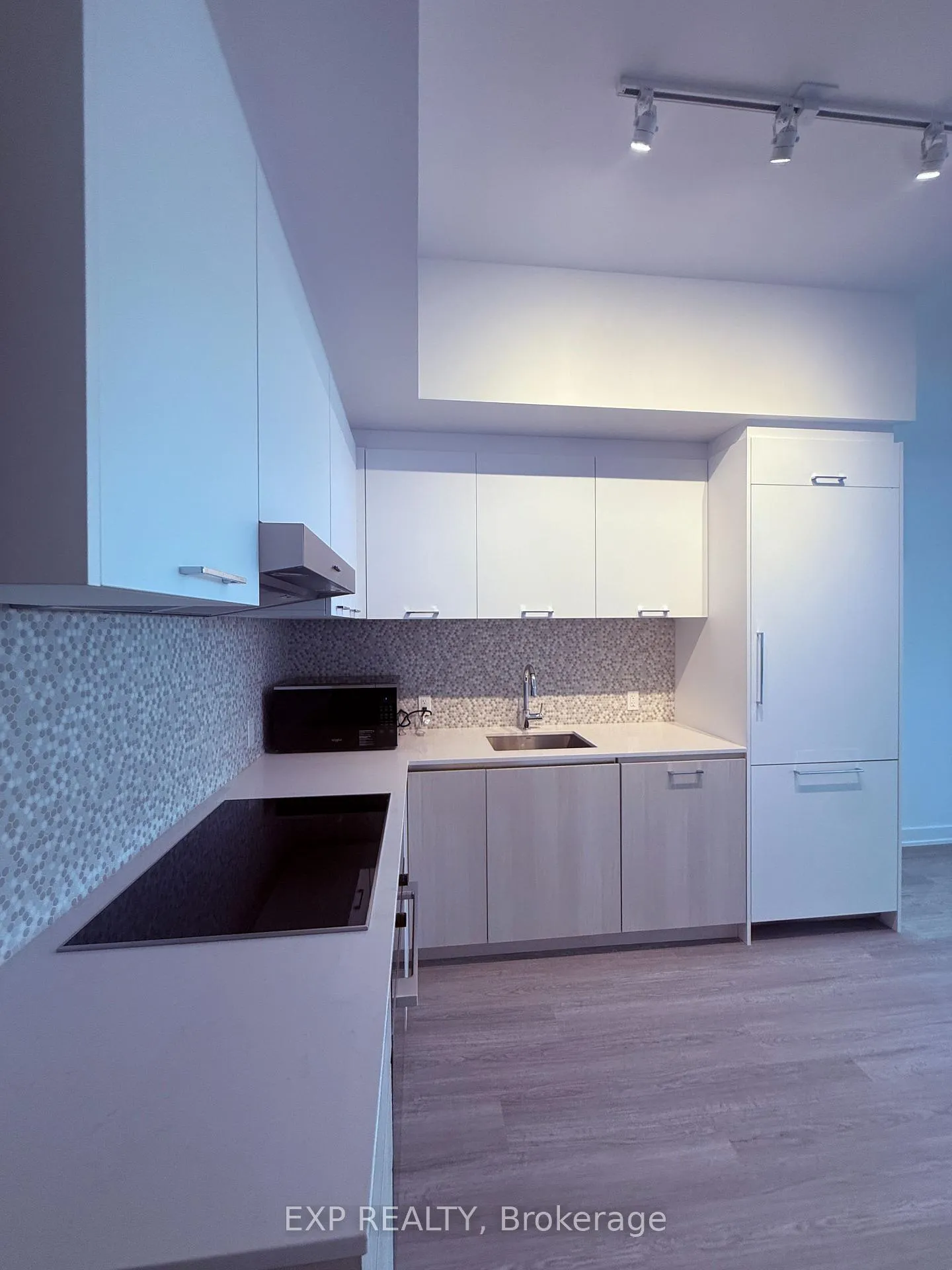 Photo 9 of Unit 535, 8188 Yonge St, Vaughan, Uplands — HOMEH