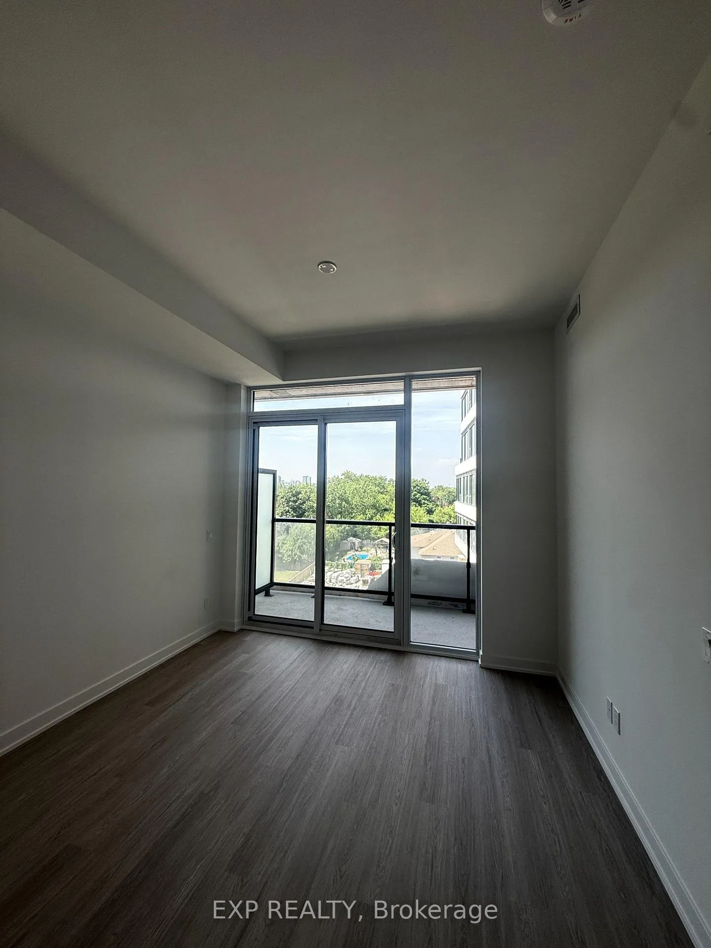 Photo 12 of Unit 535, 8188 Yonge St, Vaughan, Uplands — HOMEH