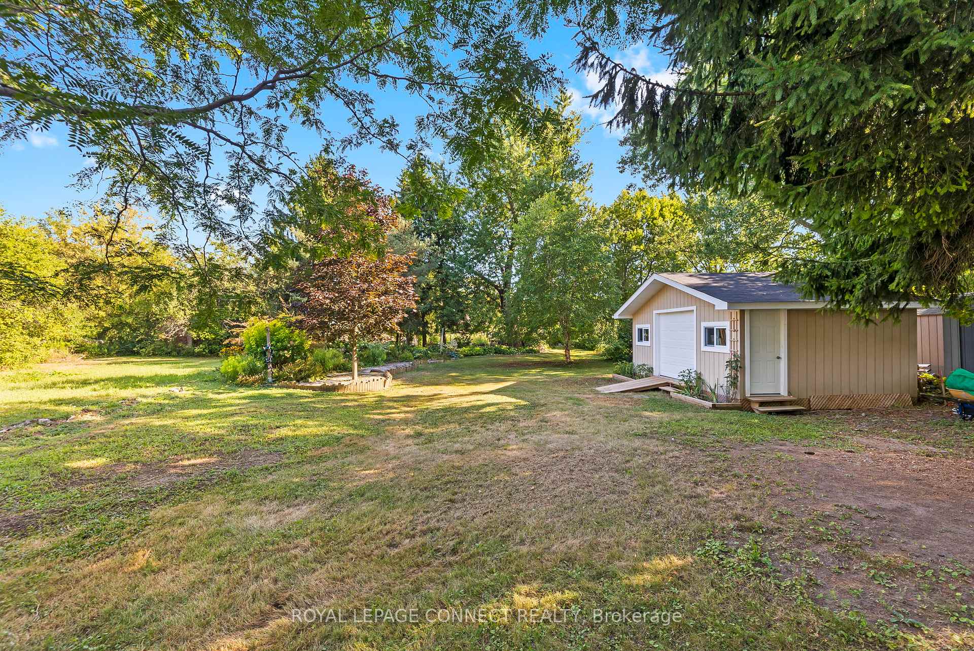 Photo 6 of 35 Lawson Road, Clarington, Courtice — HOMEH
