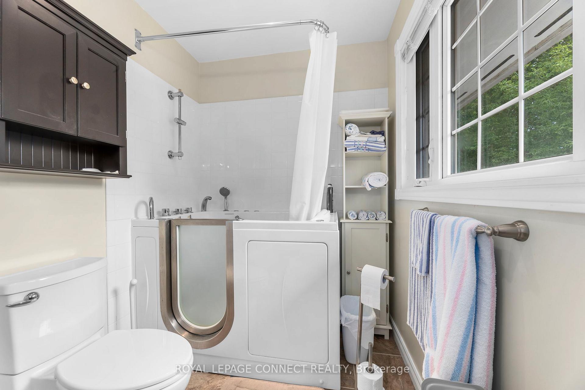 Photo 17 of 35 Lawson Road, Clarington, Courtice — HOMEH