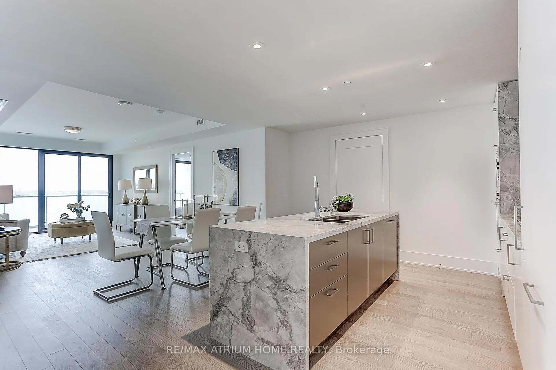 Photo 7 of Unit 608, 118 Merchants' Wharf S, Toronto, Waterfront Communities — HOMEH