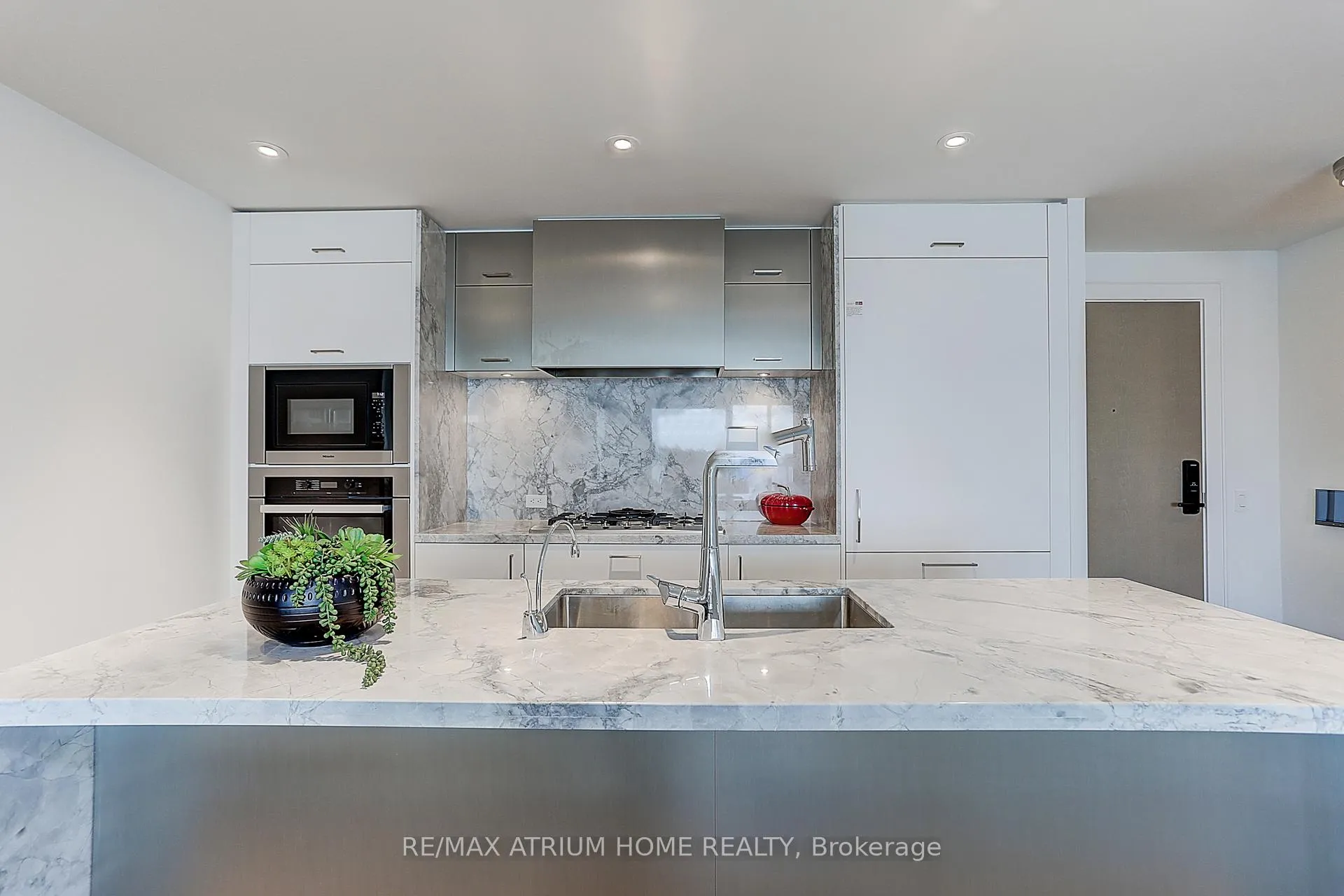 Photo 10 of Unit 608, 118 Merchants' Wharf S, Toronto, Waterfront Communities — HOMEH