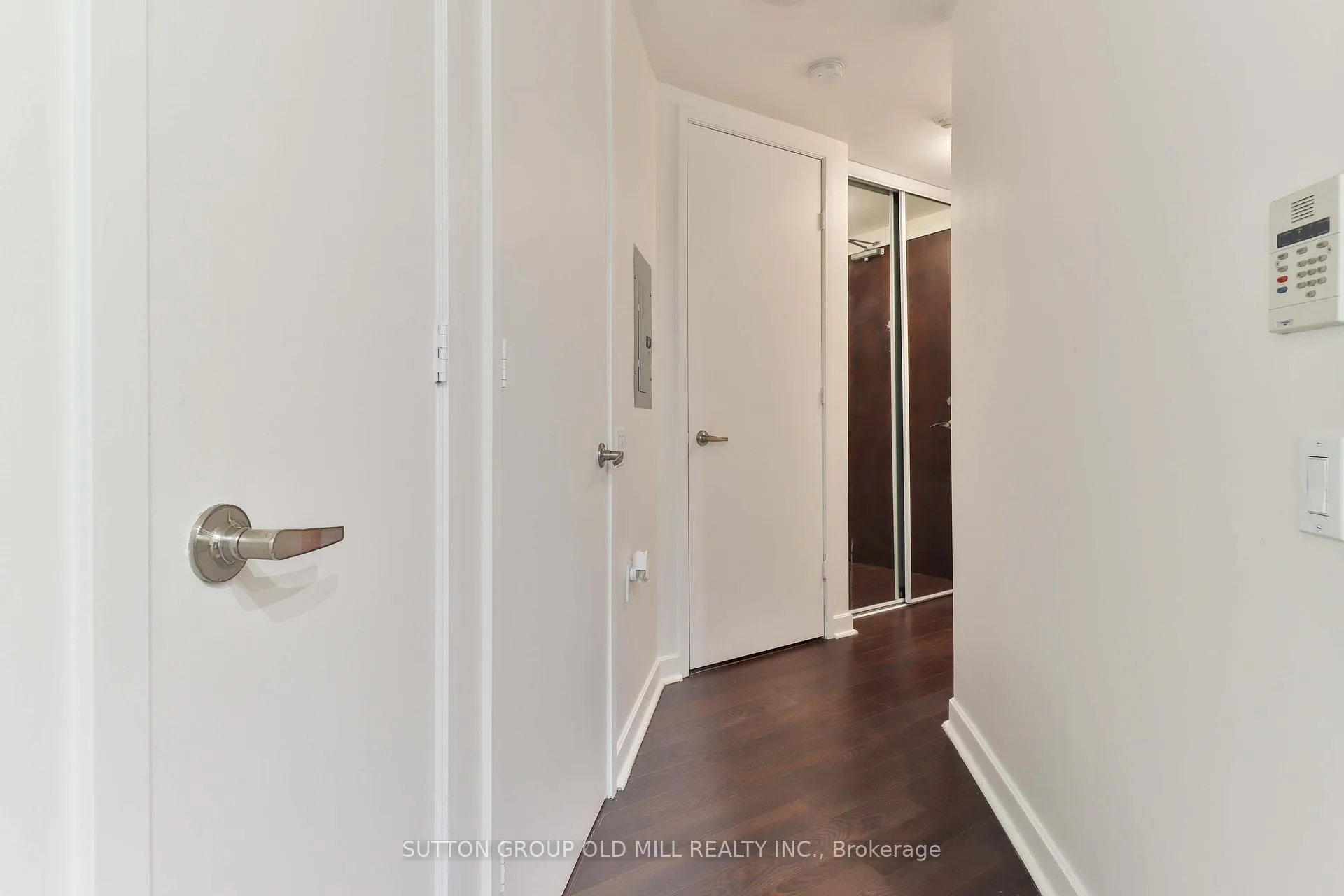 Photo 5 of Unit 208, 85 Bloor Street E, Toronto, Church-Yonge Corridor — HOMEH