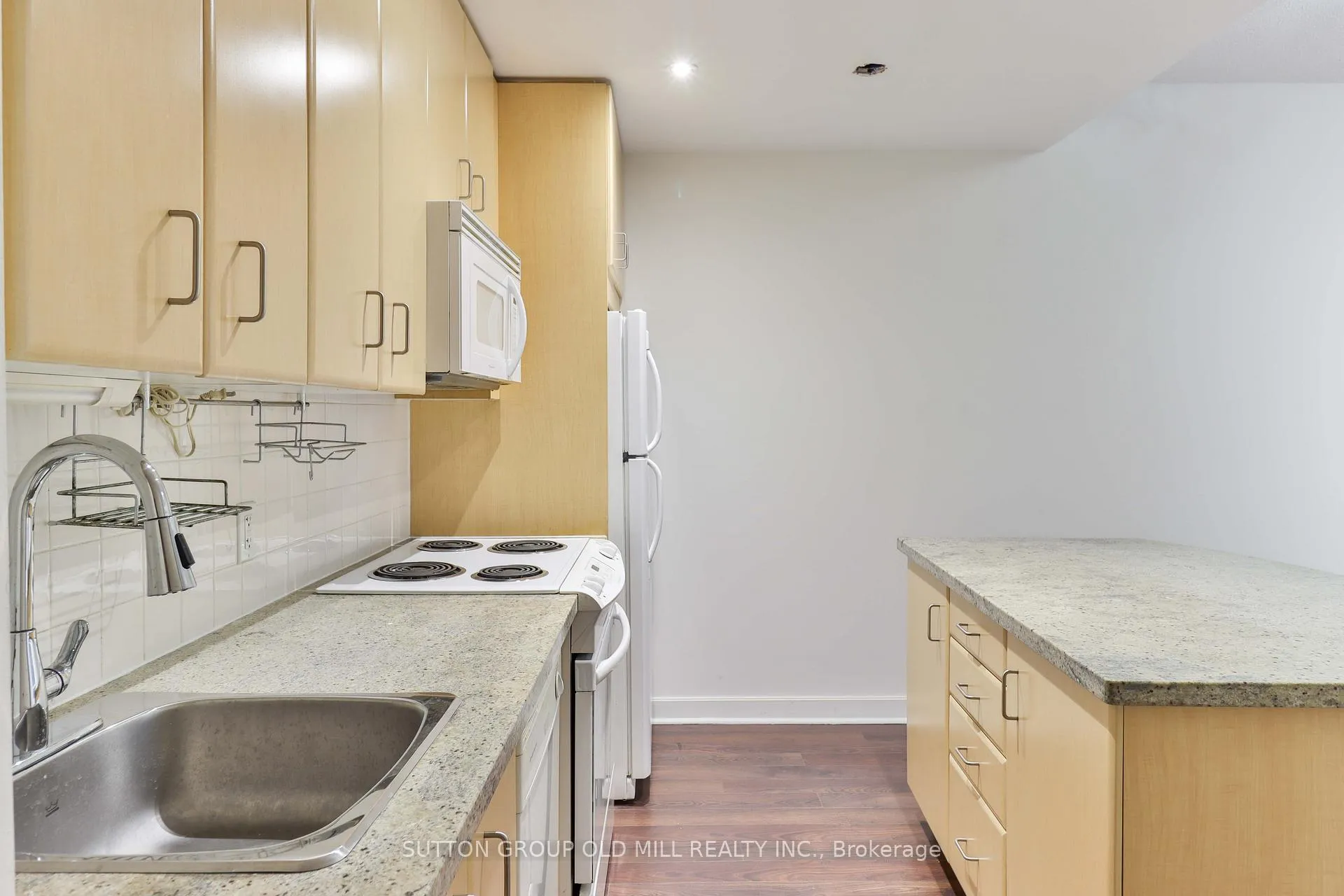 Photo 6 of Unit 208, 85 Bloor Street E, Toronto, Church-Yonge Corridor — HOMEH