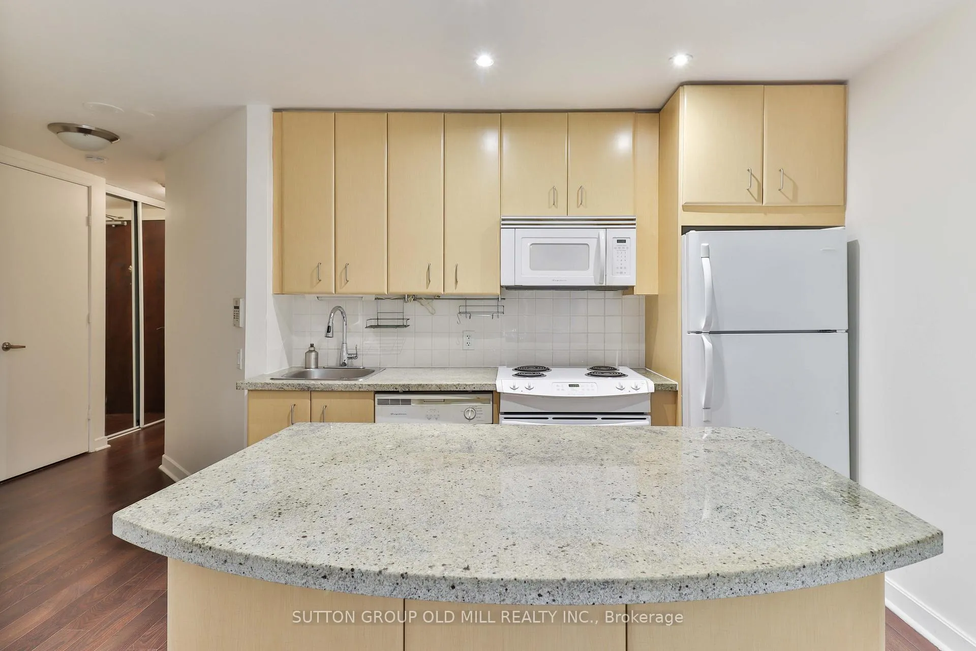 Photo 8 of Unit 208, 85 Bloor Street E, Toronto, Church-Yonge Corridor — HOMEH