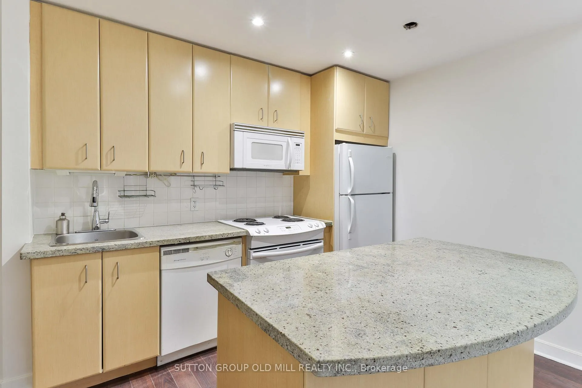 Photo 10 of Unit 208, 85 Bloor Street E, Toronto, Church-Yonge Corridor — HOMEH