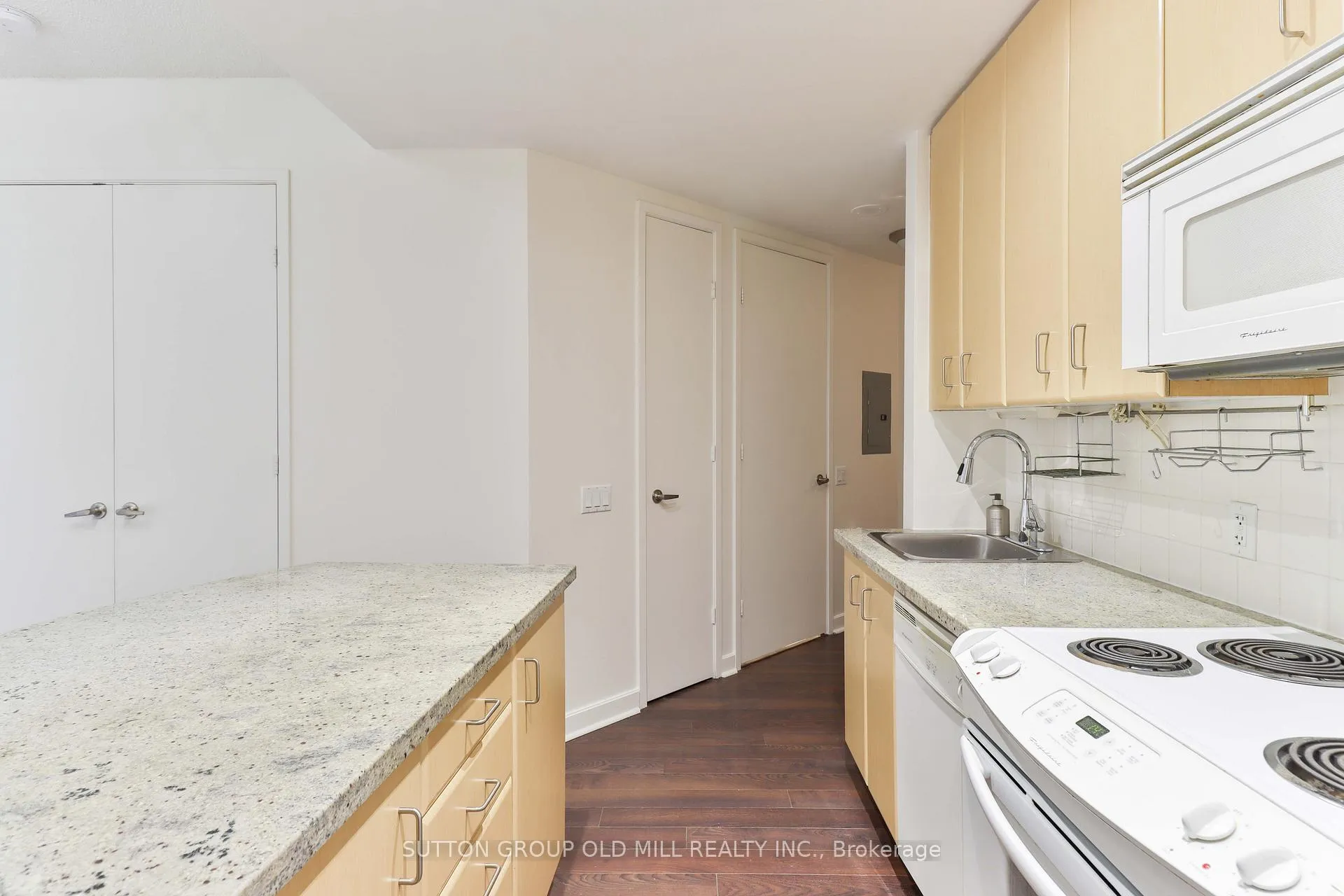Photo 12 of Unit 208, 85 Bloor Street E, Toronto, Church-Yonge Corridor — HOMEH