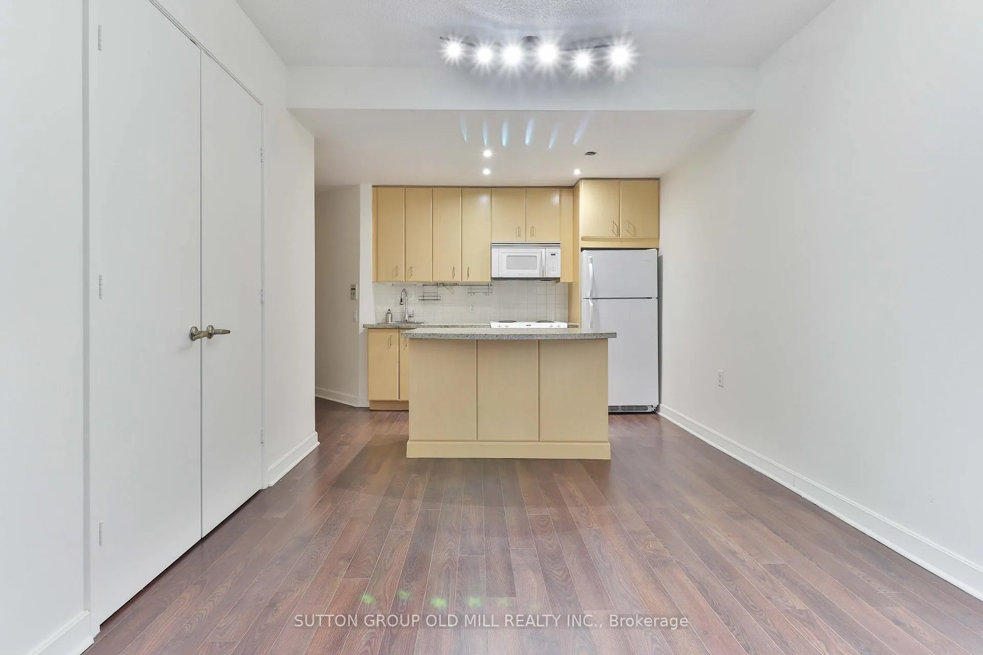 Photo 15 of Unit 208, 85 Bloor Street E, Toronto, Church-Yonge Corridor — HOMEH