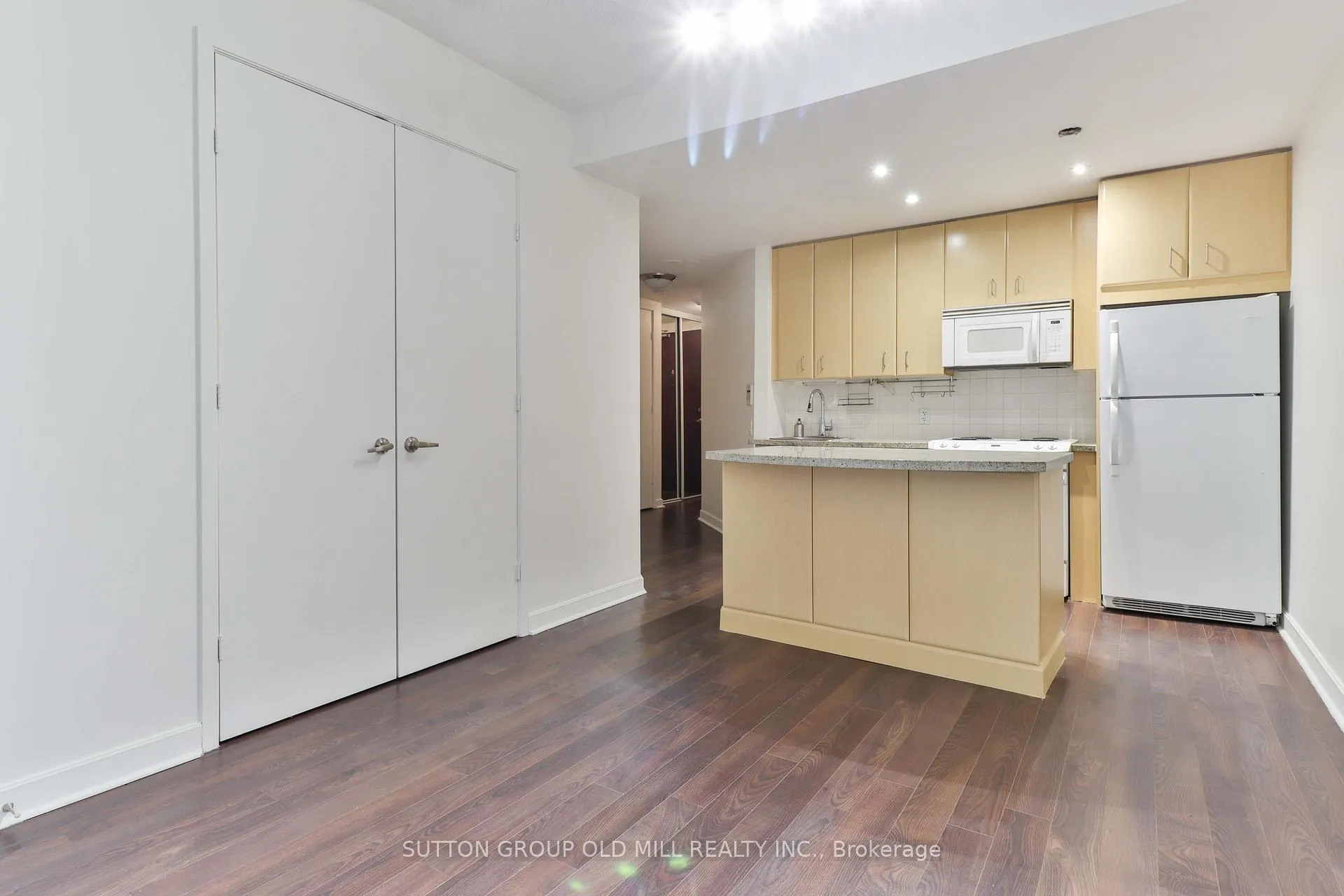 Photo 17 of Unit 208, 85 Bloor Street E, Toronto, Church-Yonge Corridor — HOMEH
