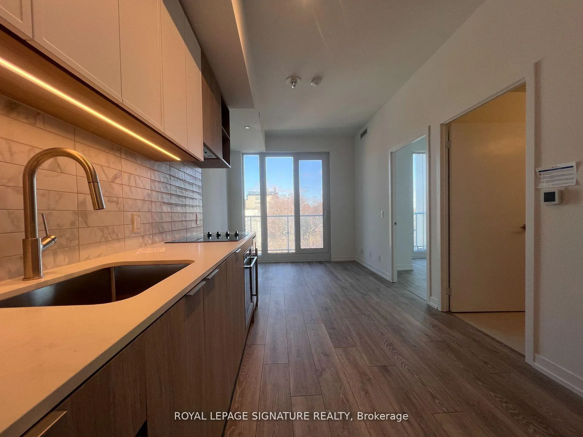 Front of Unit 735, 2020 Bathurst Street