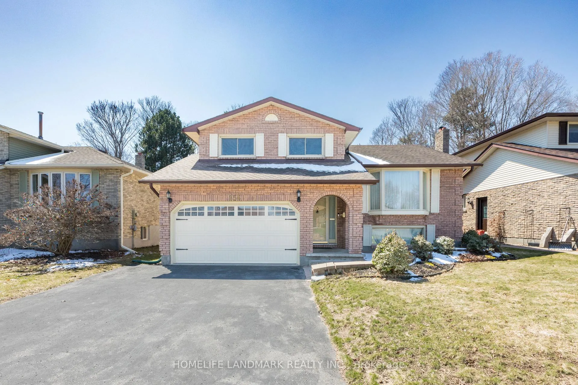 Photo 1 of 254 Athabasca Street, Oshawa, Donevan — HOMEH