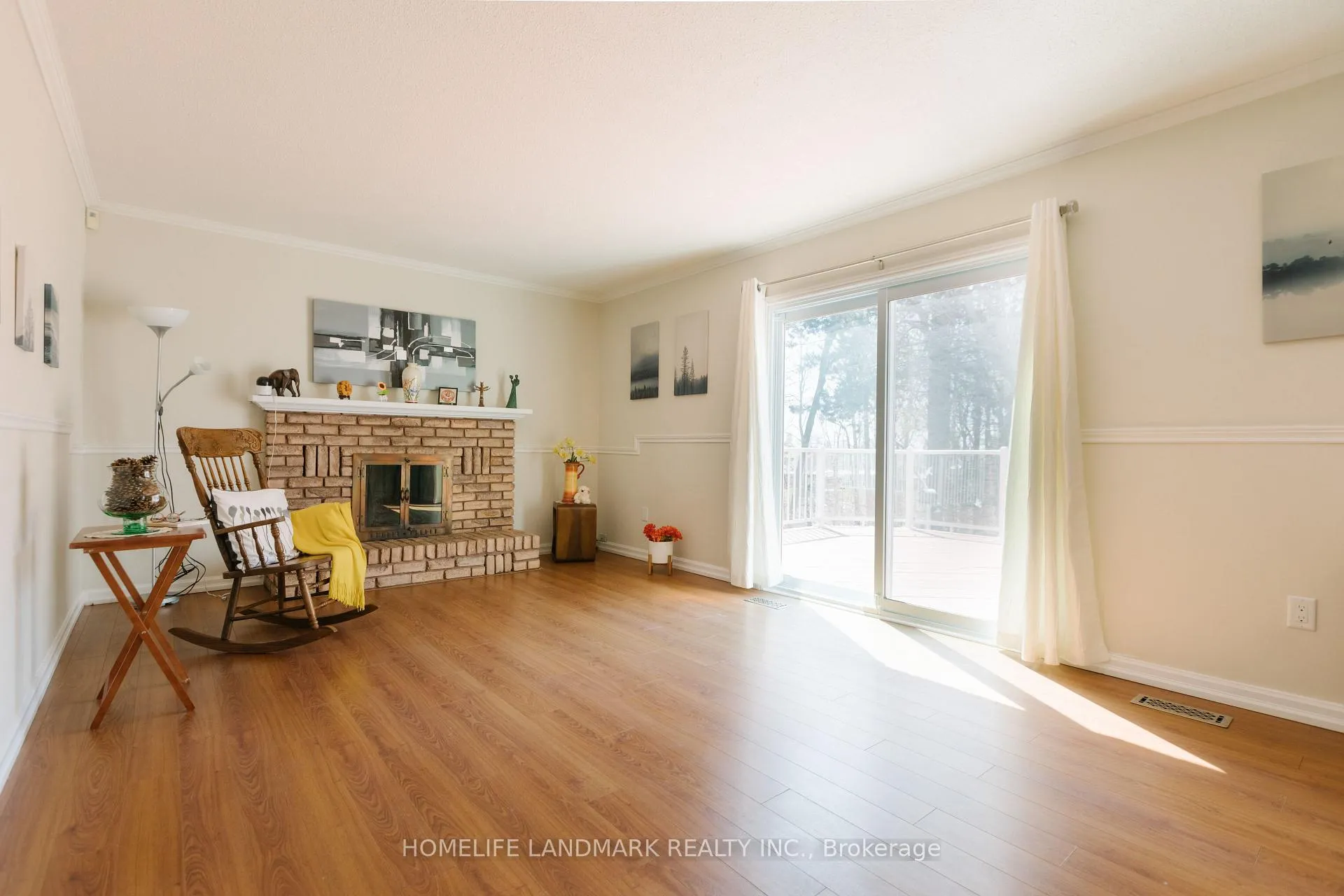 Photo 9 of 254 Athabasca Street, Oshawa, Donevan — HOMEH
