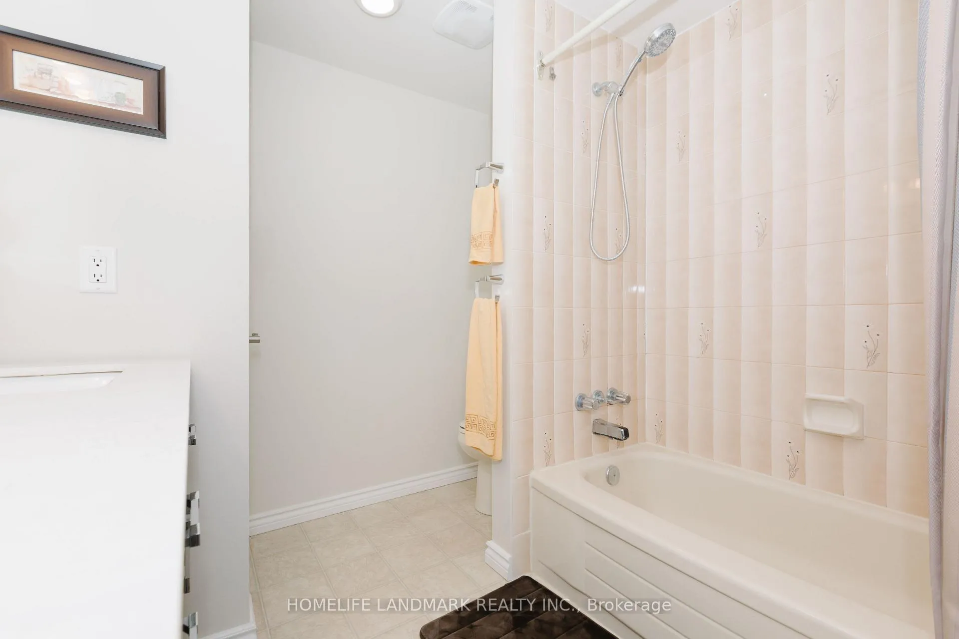 Photo 15 of 254 Athabasca Street, Oshawa, Donevan — HOMEH