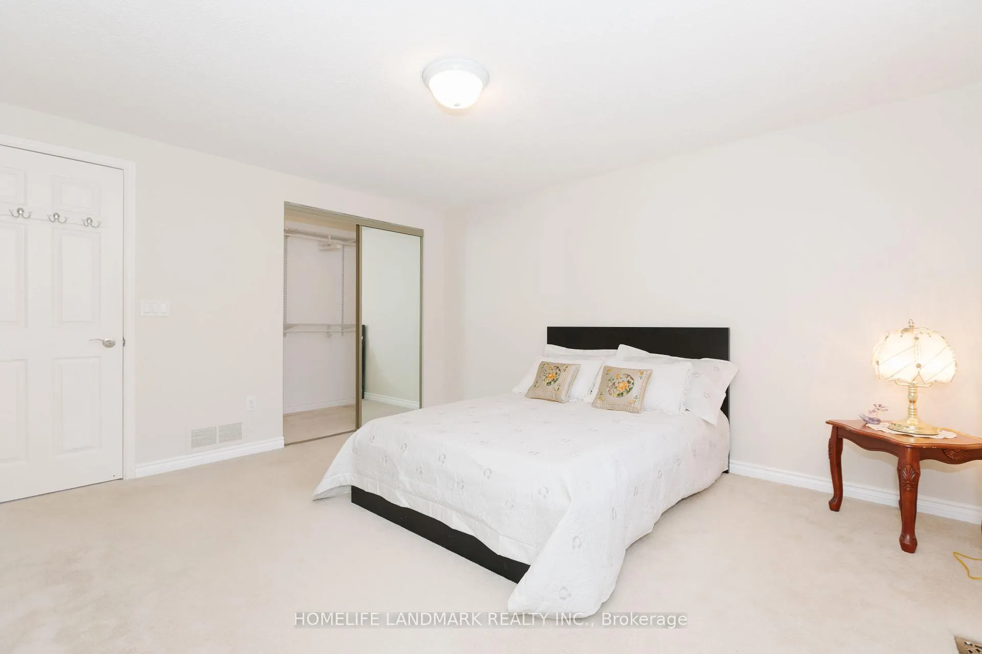Photo 17 of 254 Athabasca Street, Oshawa, Donevan — HOMEH