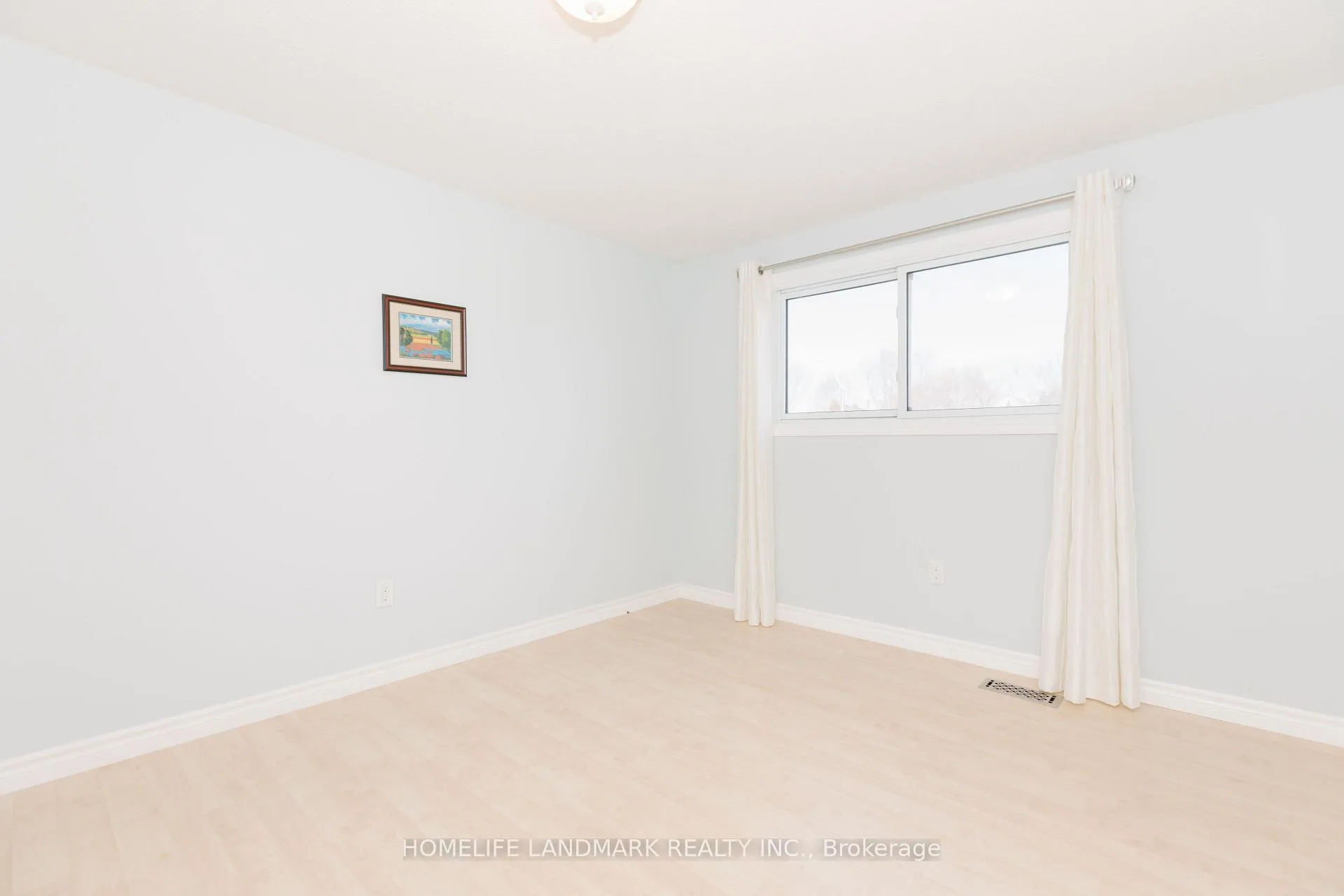 Photo 21 of 254 Athabasca Street, Oshawa, Donevan — HOMEH