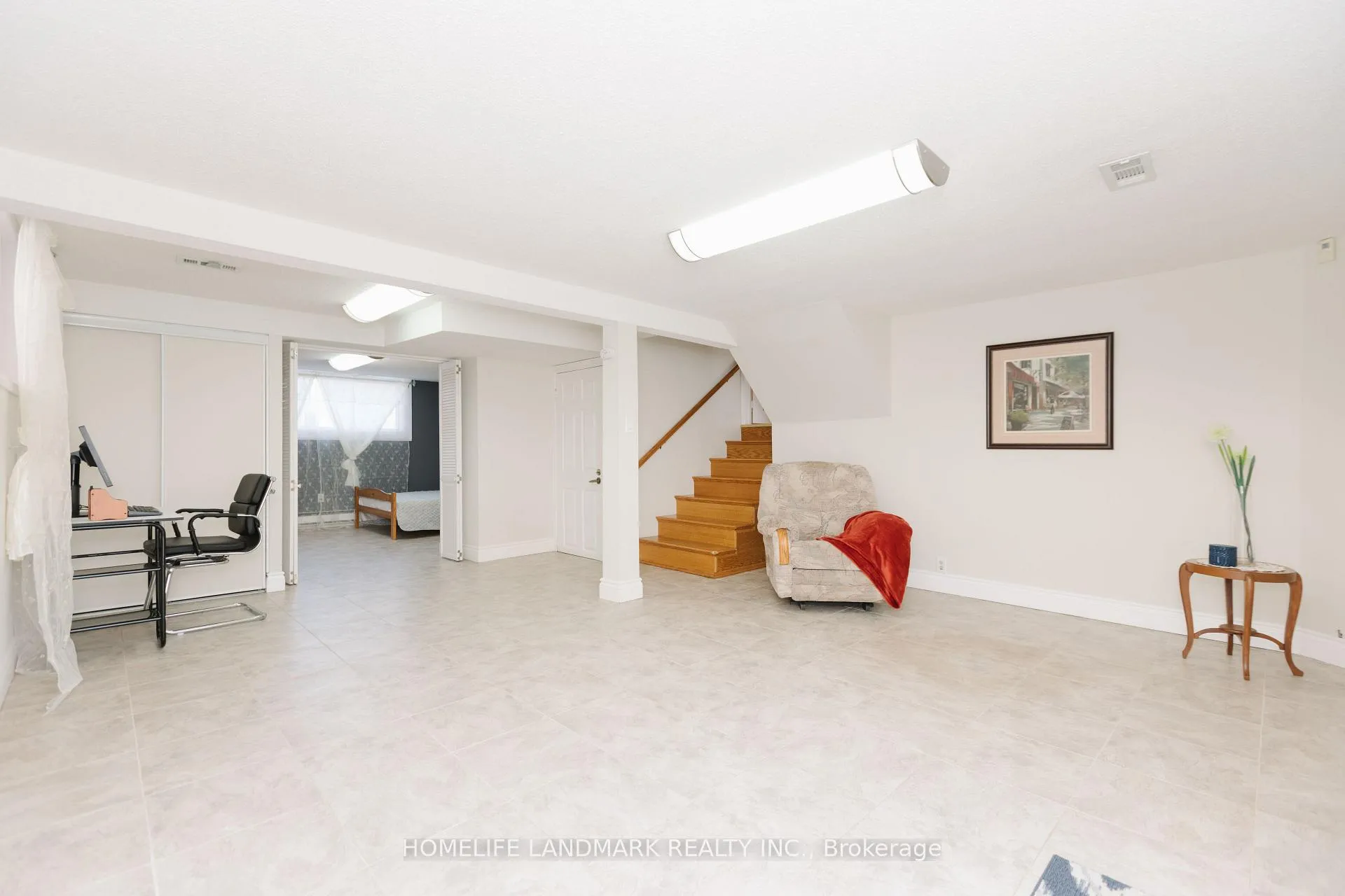 Photo 24 of 254 Athabasca Street, Oshawa, Donevan — HOMEH