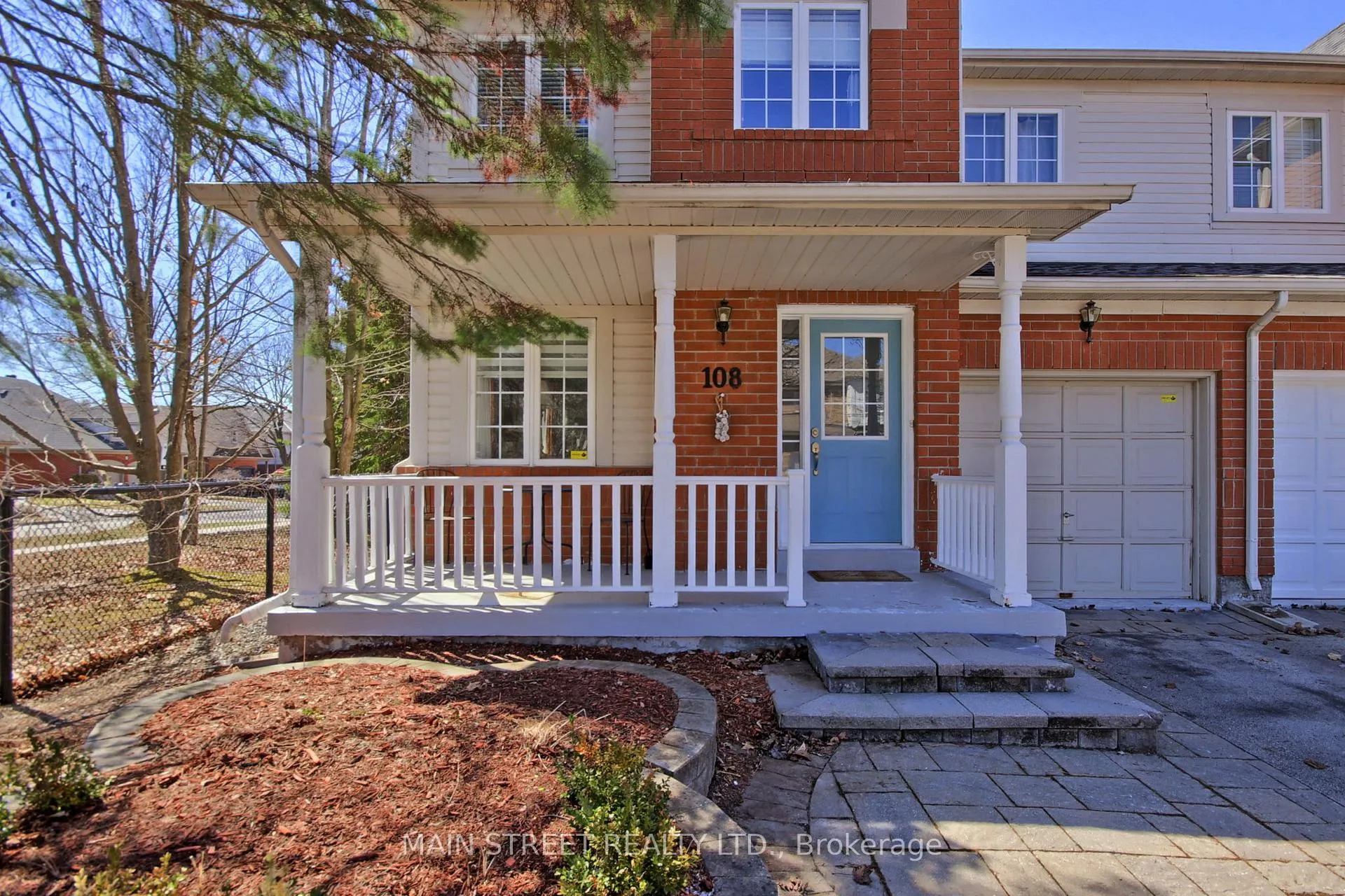 Photo 2 of 108 Hollandview Trail, Aurora, Bayview Wellington — HOMEH