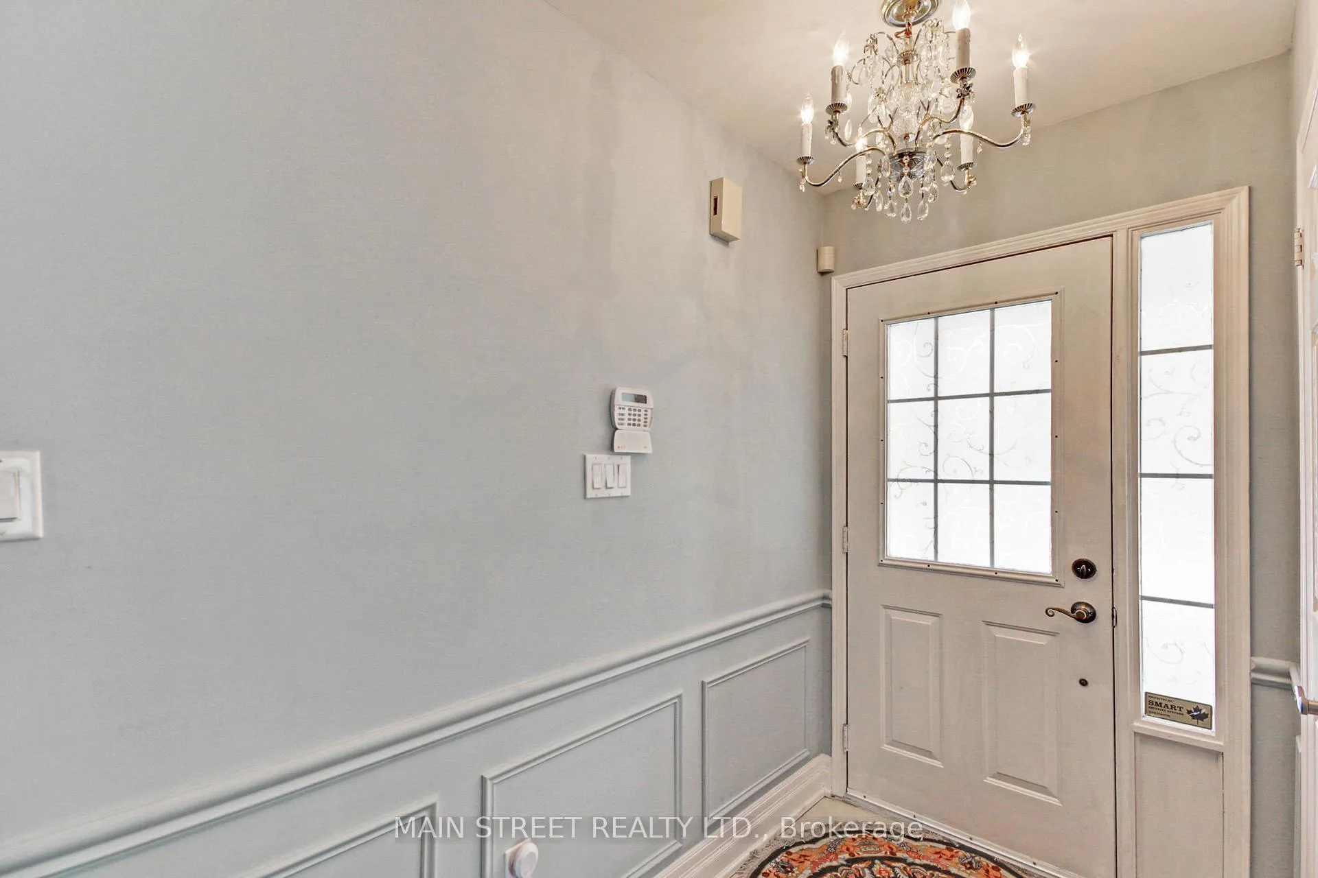Photo 3 of 108 Hollandview Trail, Aurora, Bayview Wellington — HOMEH