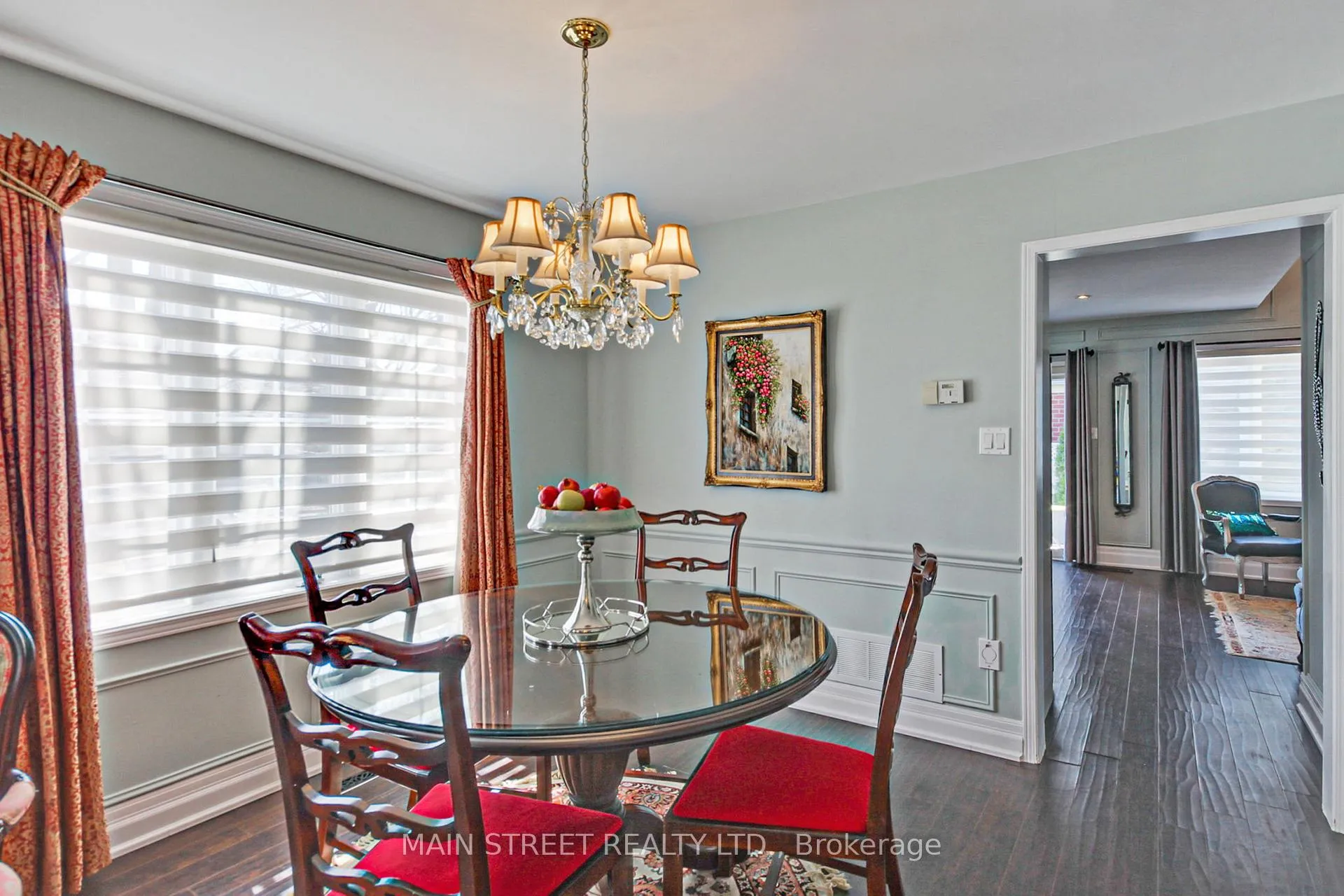 Photo 9 of 108 Hollandview Trail, Aurora, Bayview Wellington — HOMEH