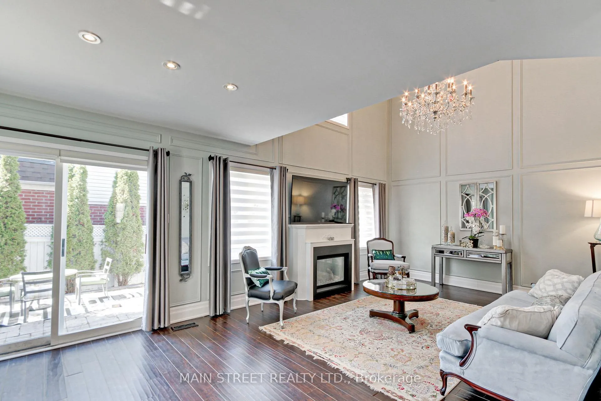 Photo 16 of 108 Hollandview Trail, Aurora, Bayview Wellington — HOMEH