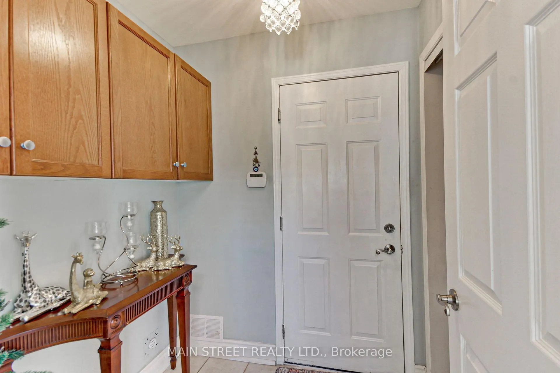 Photo 22 of 108 Hollandview Trail, Aurora, Bayview Wellington — HOMEH