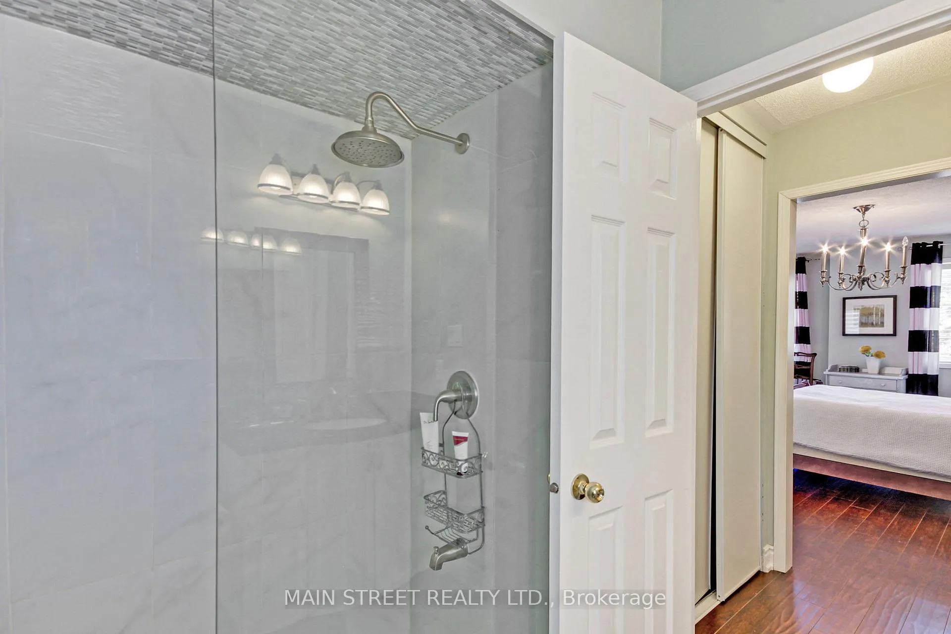 Photo 31 of 108 Hollandview Trail, Aurora, Bayview Wellington — HOMEH