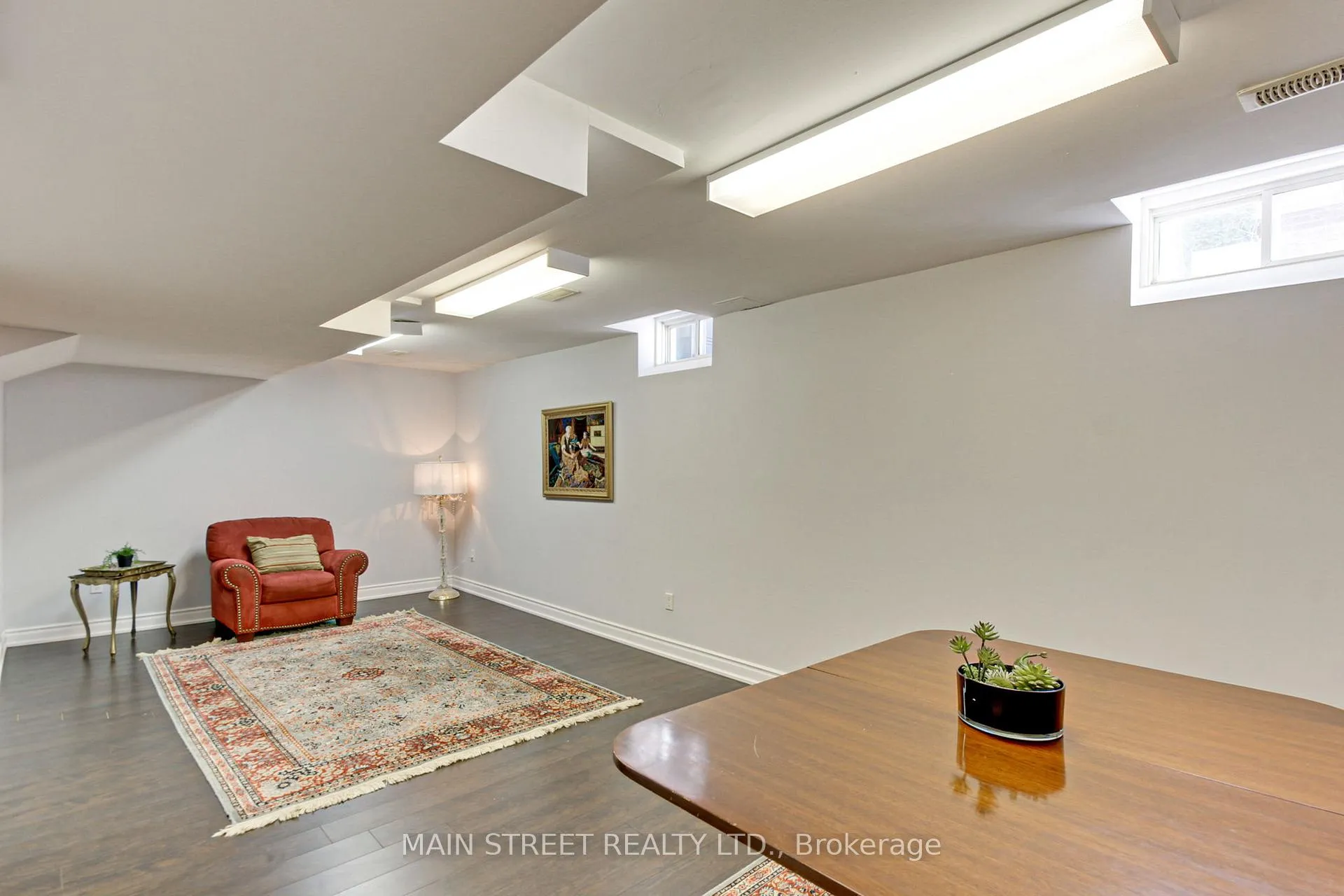 Photo 38 of 108 Hollandview Trail, Aurora, Bayview Wellington — HOMEH