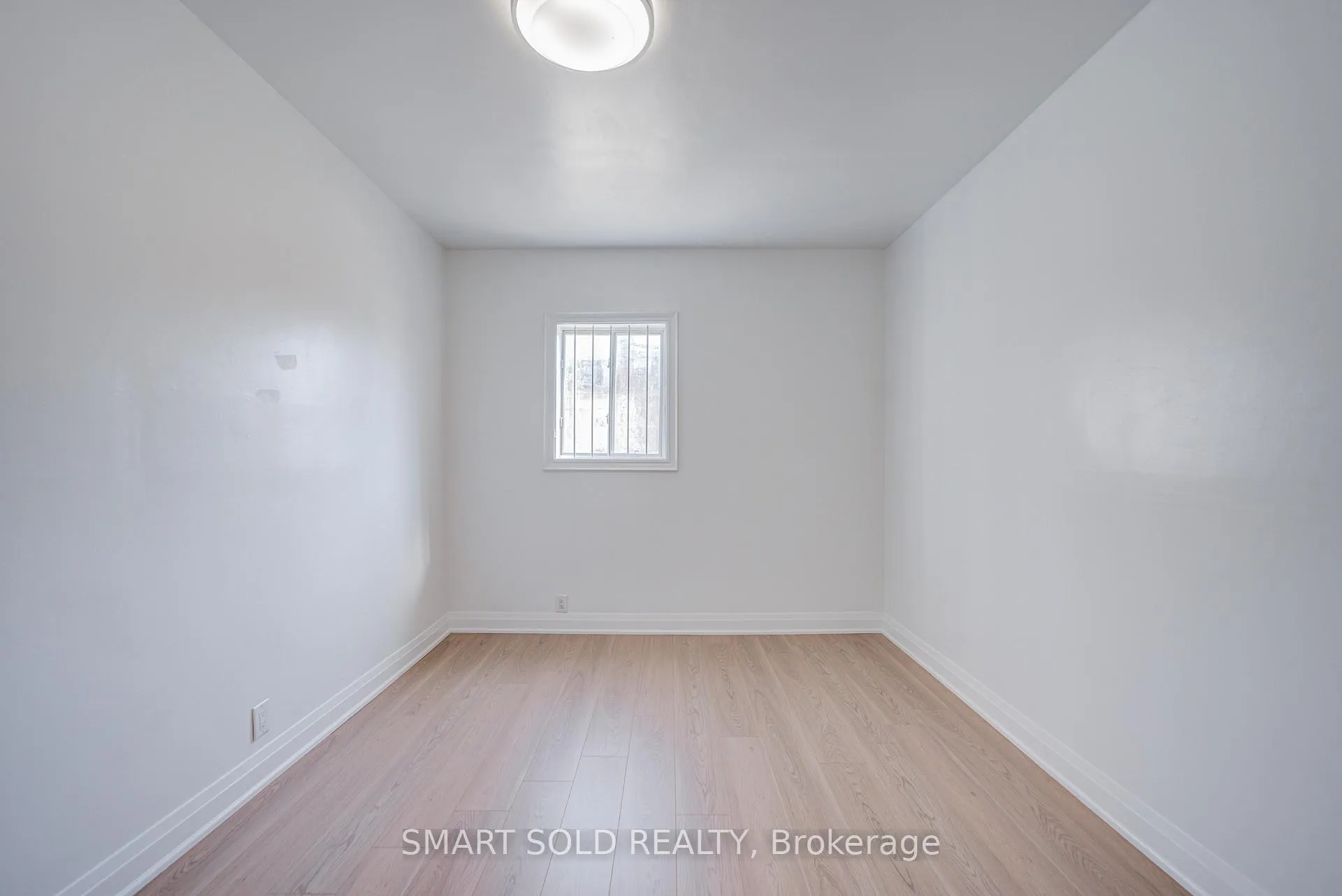 Photo 15 of 1081 Gerrard Street E, Toronto, South Riverdale — HOMEH