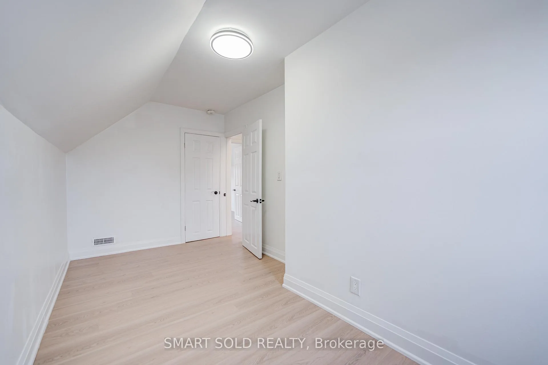 Photo 28 of 1081 Gerrard Street E, Toronto, South Riverdale — HOMEH