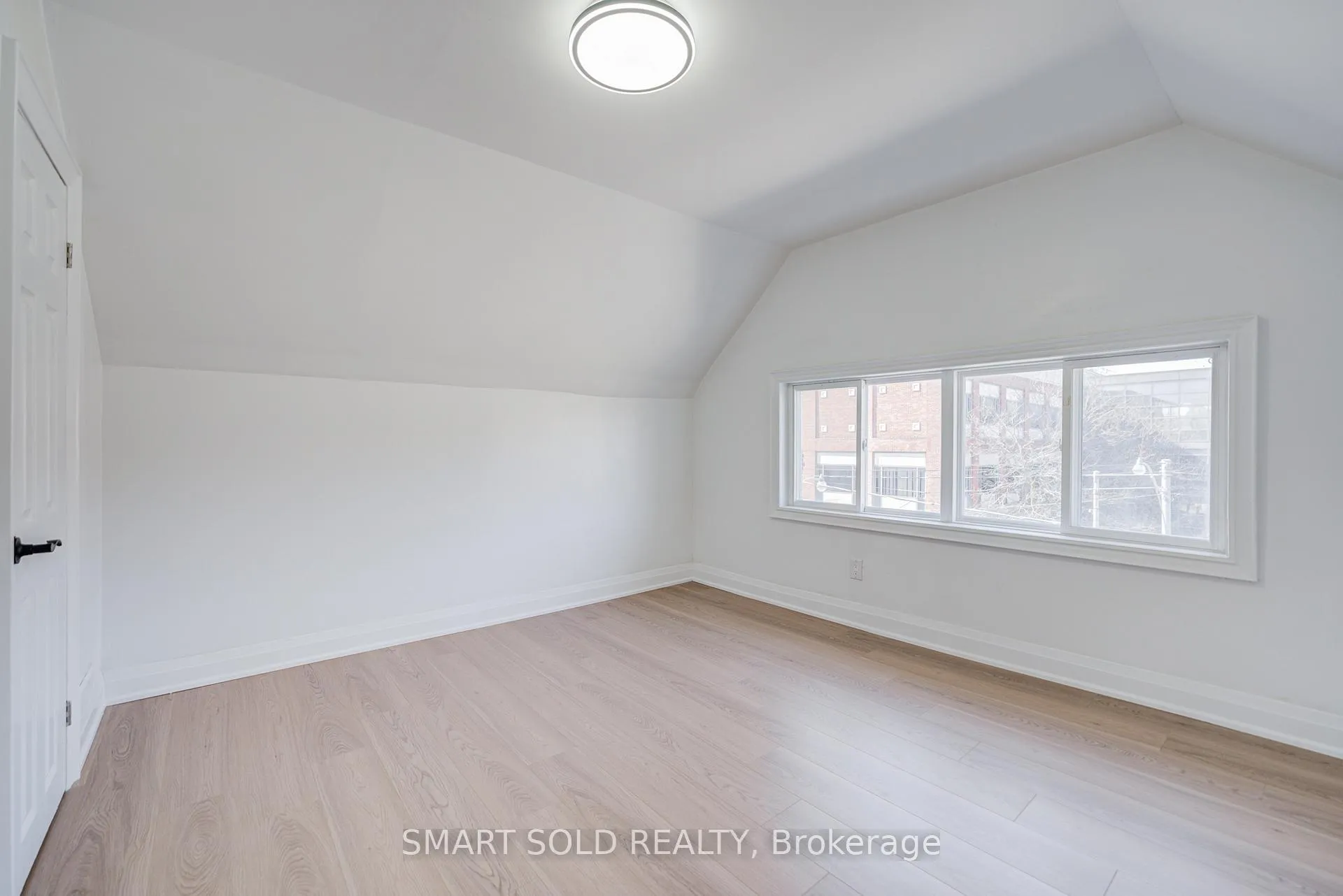 Photo 29 of 1081 Gerrard Street E, Toronto, South Riverdale — HOMEH