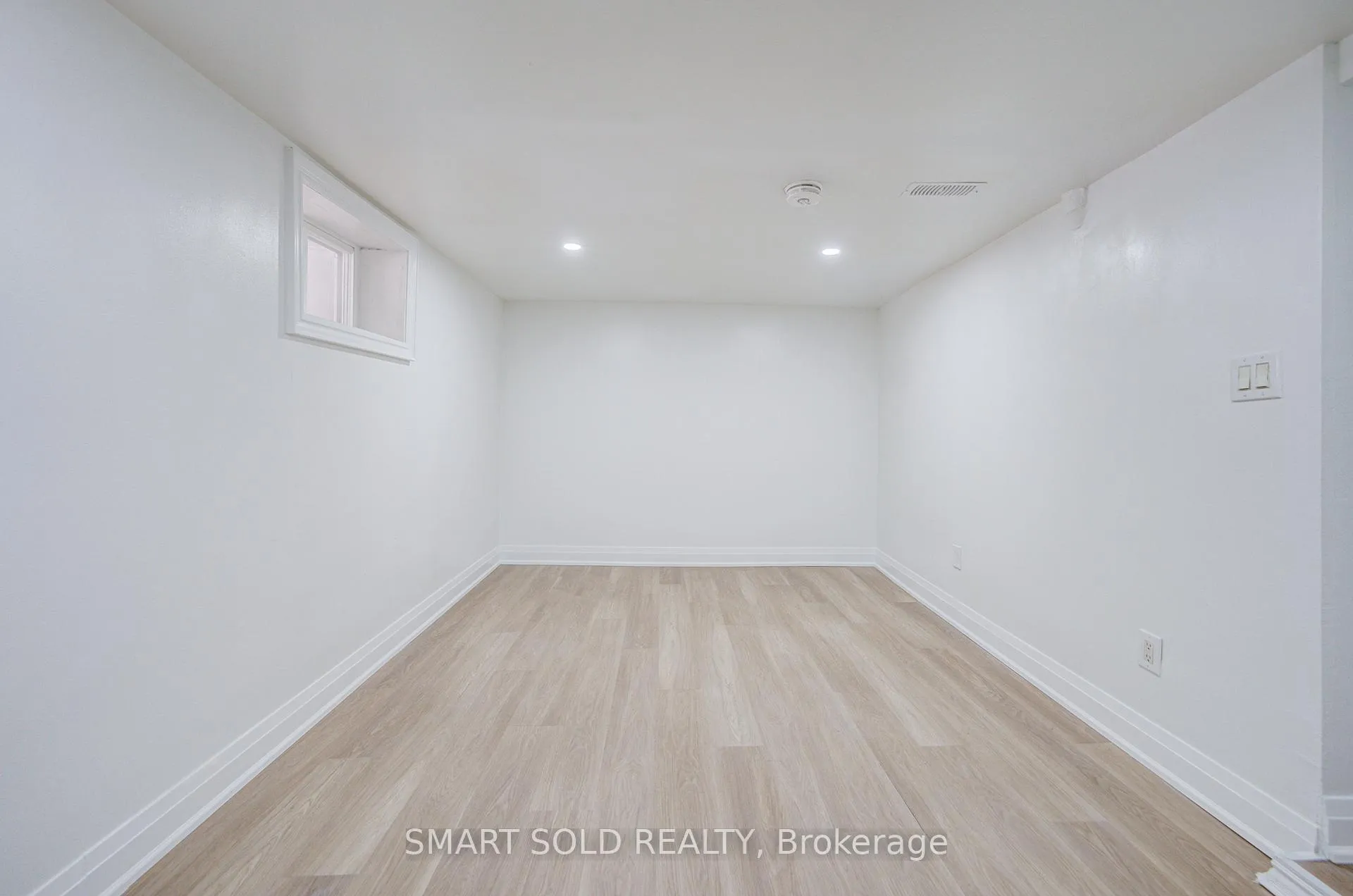 Photo 33 of 1081 Gerrard Street E, Toronto, South Riverdale — HOMEH