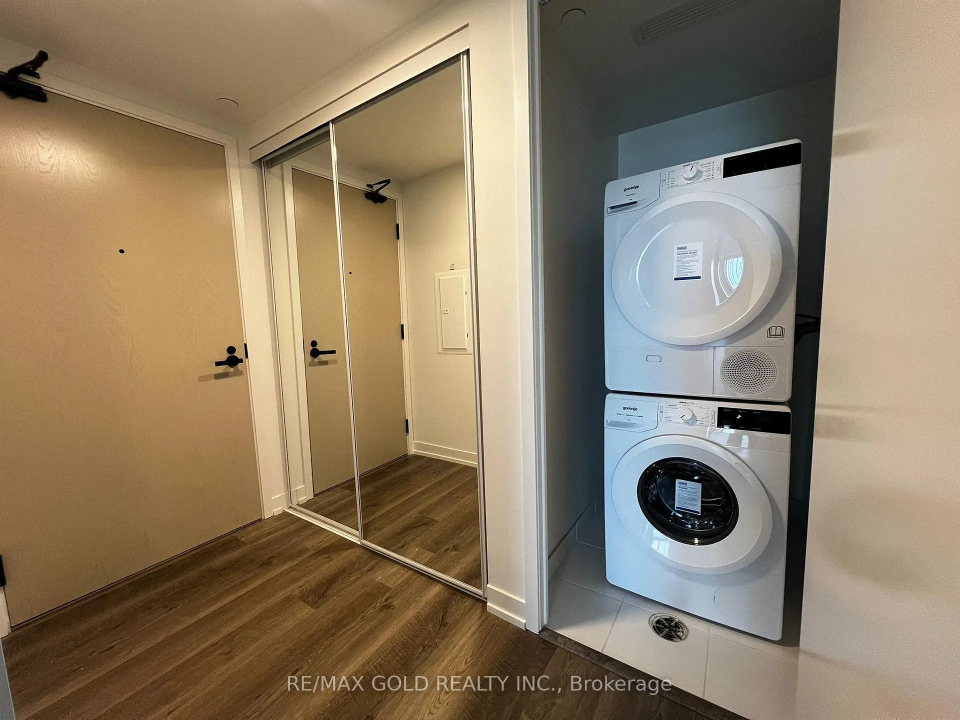 Photo 3 of Unit 2303, 195 Commerce Street, Vaughan, Vaughan Corporate Centre — HOMEH