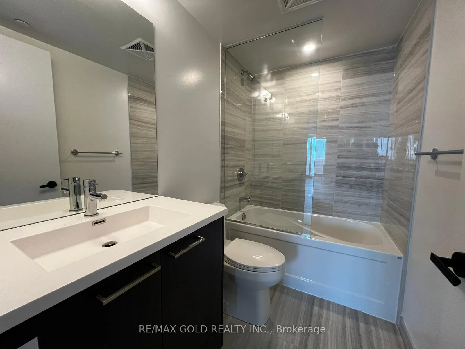 Photo 8 of Unit 2303, 195 Commerce Street, Vaughan, Vaughan Corporate Centre — HOMEH