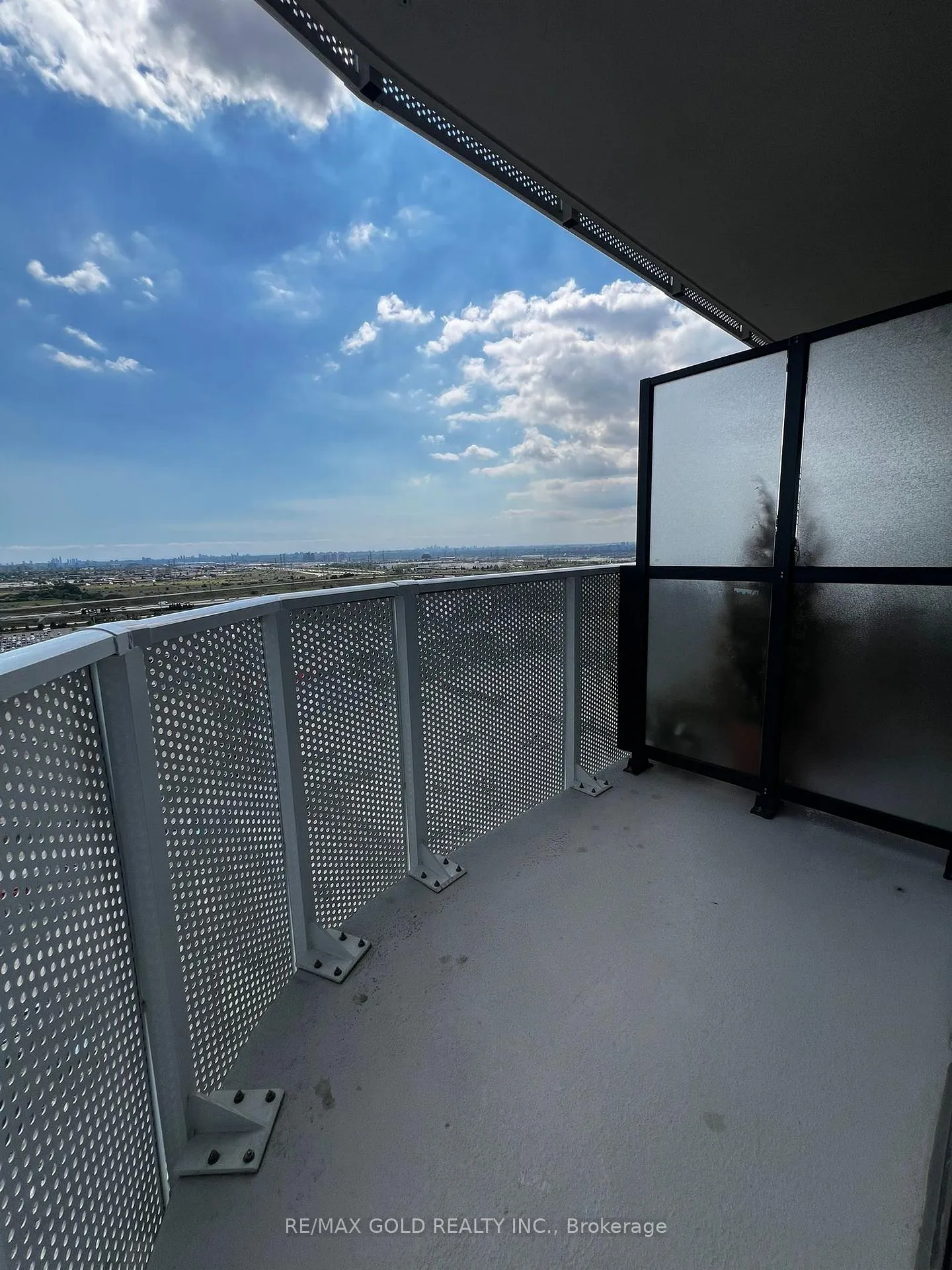 Photo 14 of Unit 2303, 195 Commerce Street, Vaughan, Vaughan Corporate Centre — HOMEH