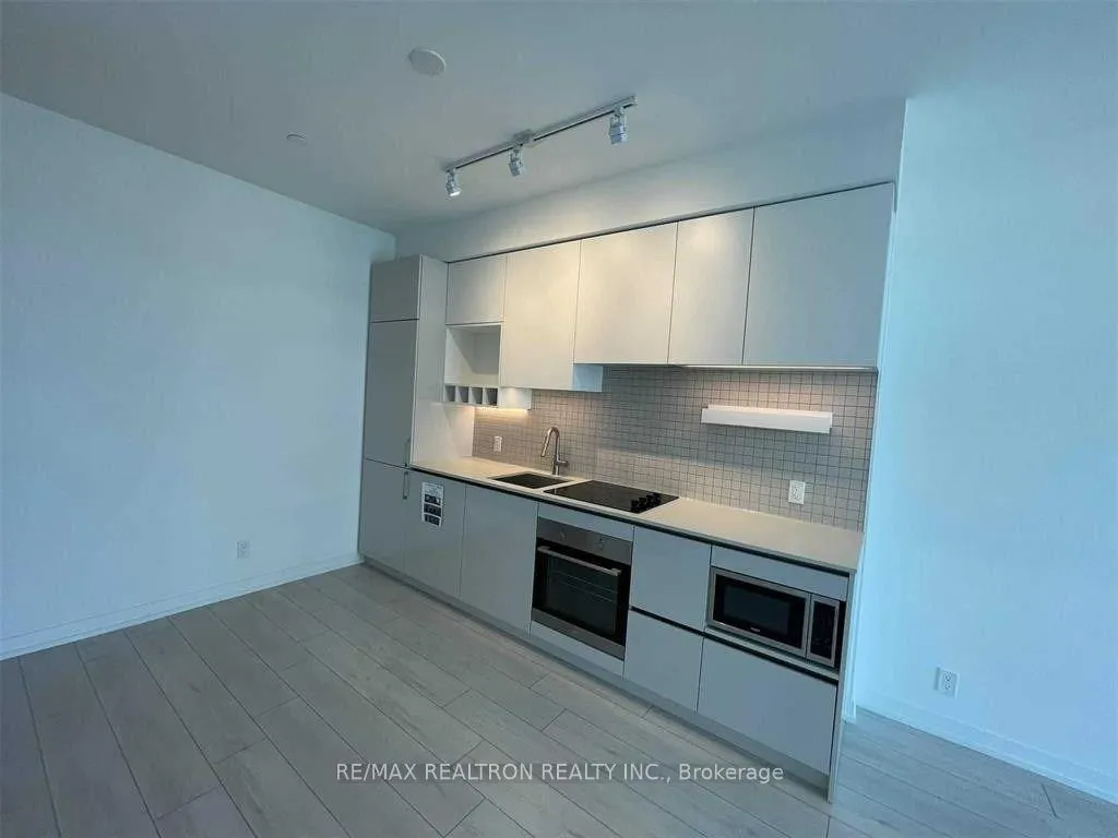Photo 8 of Unit 3211, 950 Portage Parkway, Vaughan, Vaughan Corporate Centre — HOMEH