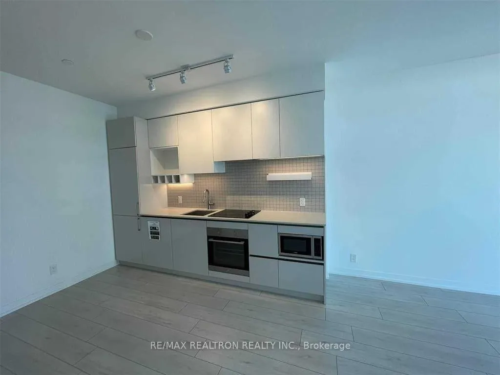 Photo 10 of Unit 3211, 950 Portage Parkway, Vaughan, Vaughan Corporate Centre — HOMEH