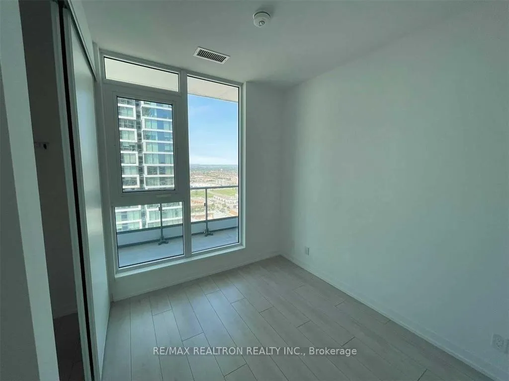 Photo 13 of Unit 3211, 950 Portage Parkway, Vaughan, Vaughan Corporate Centre — HOMEH