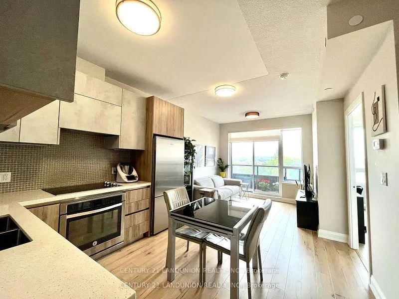 Photo 2 of Unit 612, 25 Water Walk Drive, Markham, Unionville — HOMEH