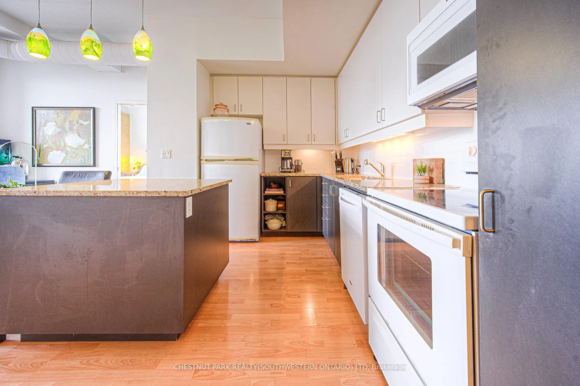 Photo 3 of Unit 908, 191 King Street S, Waterloo — HOMEH