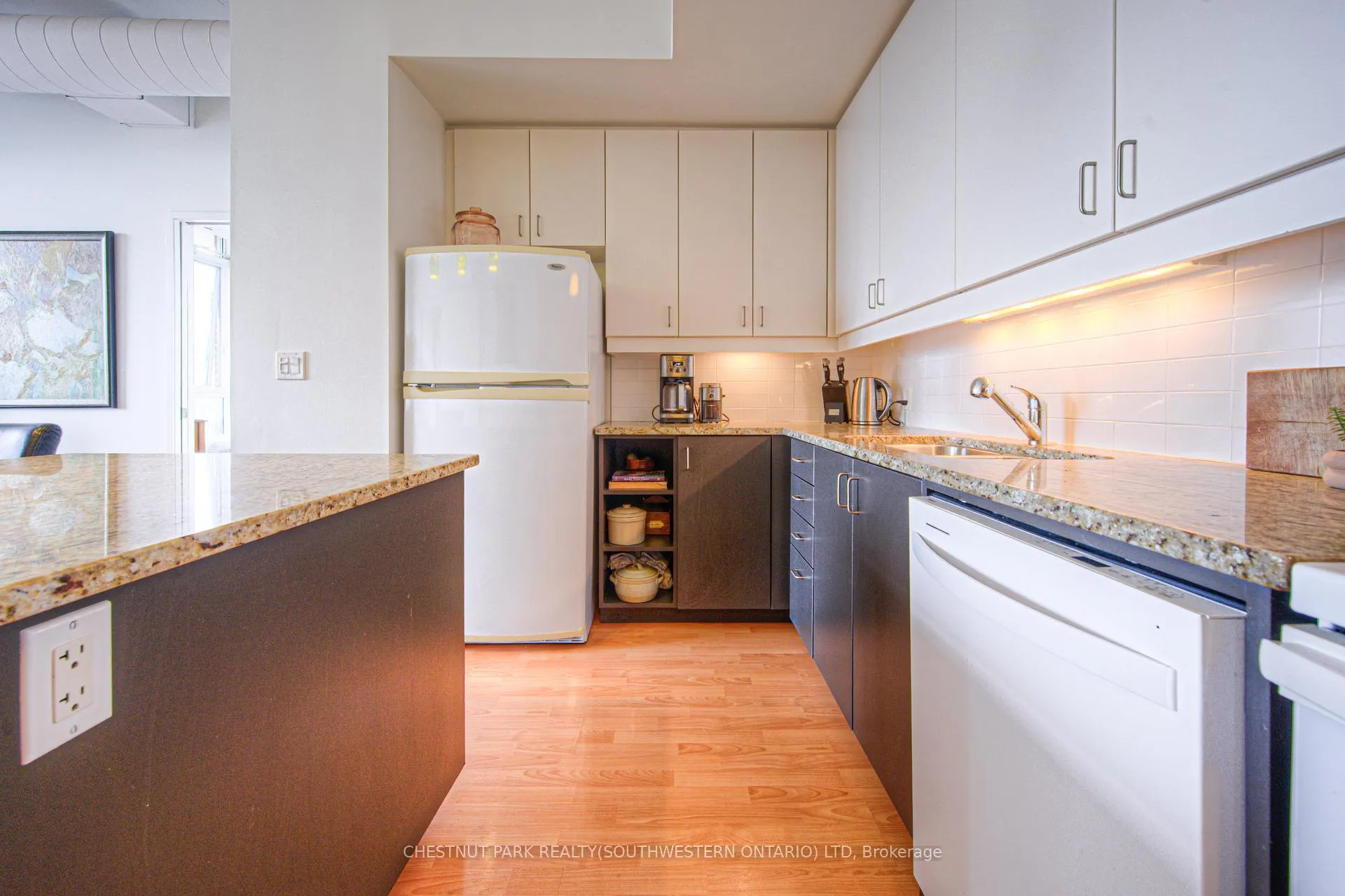 Photo 4 of Unit 908, 191 King Street S, Waterloo — HOMEH