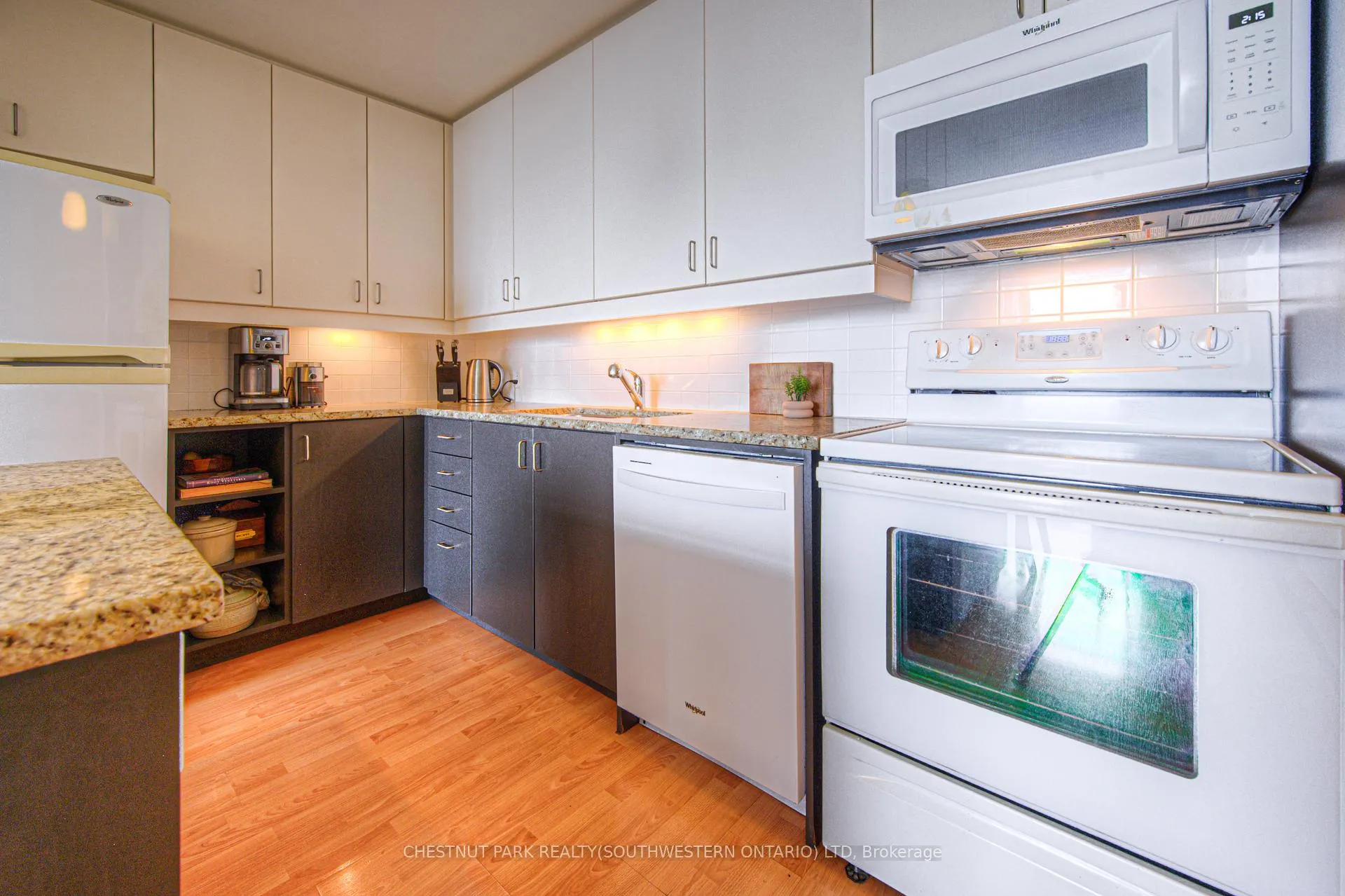 Photo 5 of Unit 908, 191 King Street S, Waterloo — HOMEH