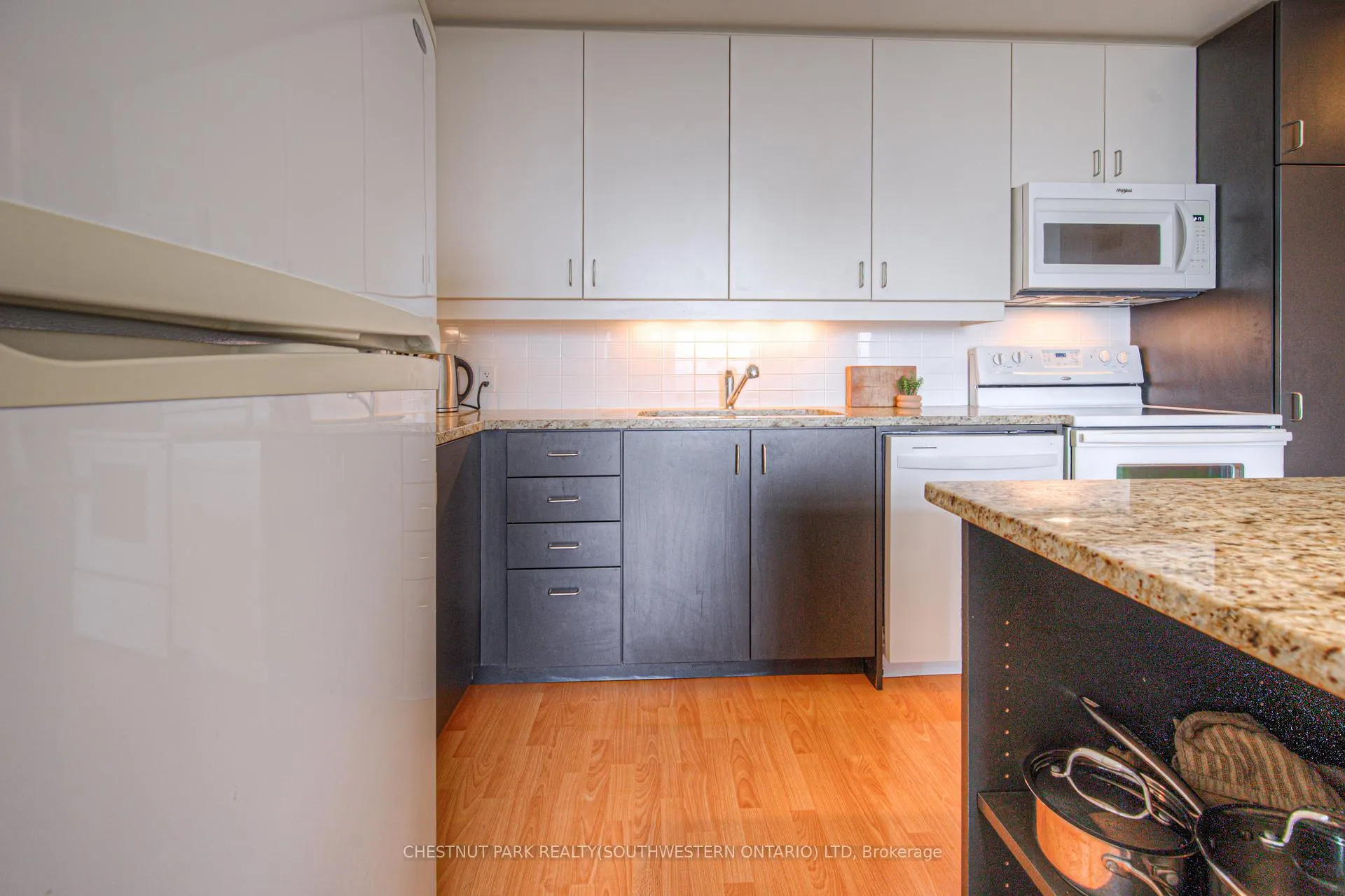 Photo 7 of Unit 908, 191 King Street S, Waterloo — HOMEH